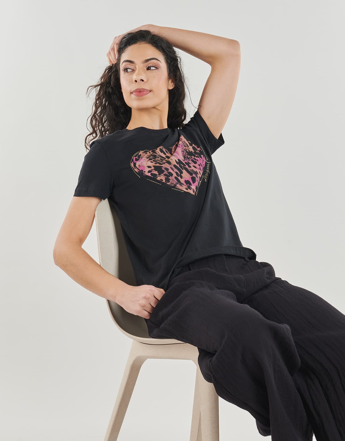 Women's T-Shirts Desigual Black