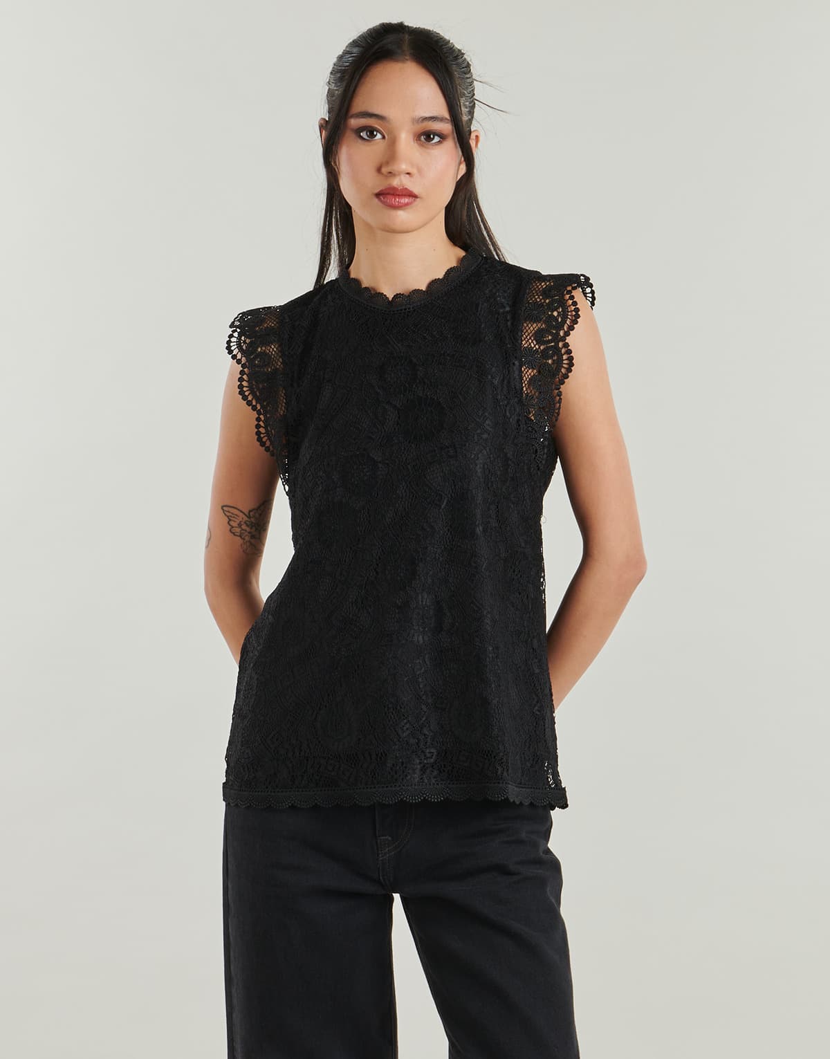 Women's T-Shirts Pieces Black