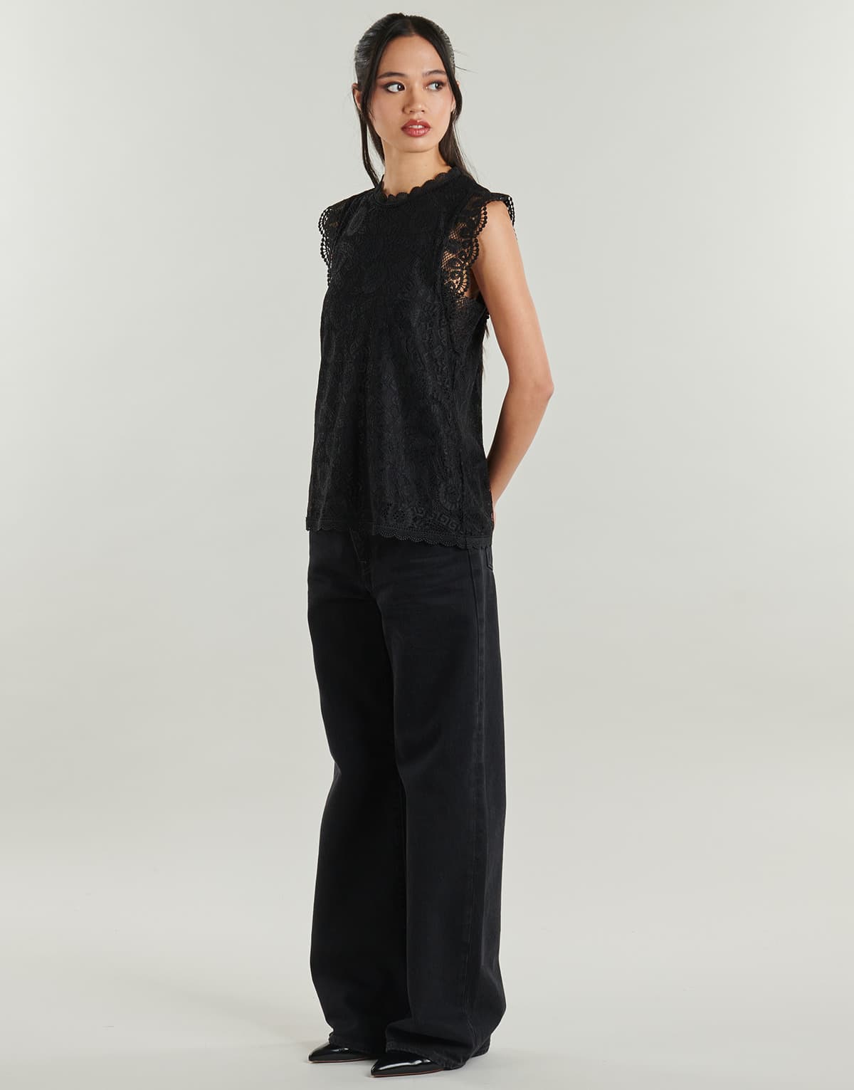 Women's T-Shirts Pieces Black