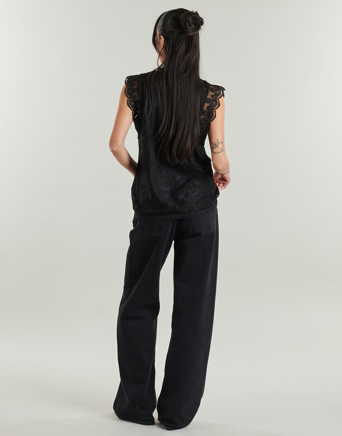 Women's T-Shirts Pieces Black