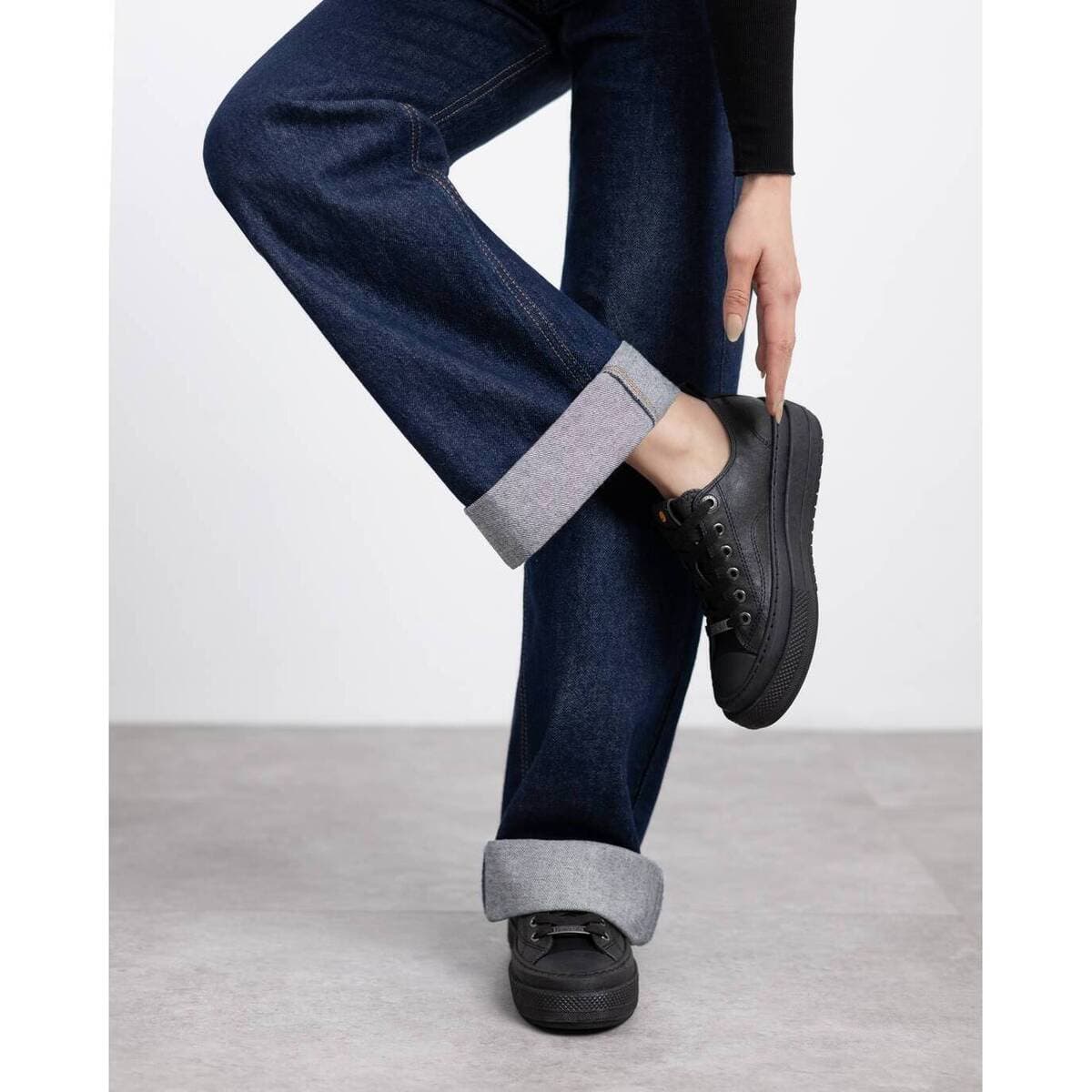 Women's Sneakers Refresh Black