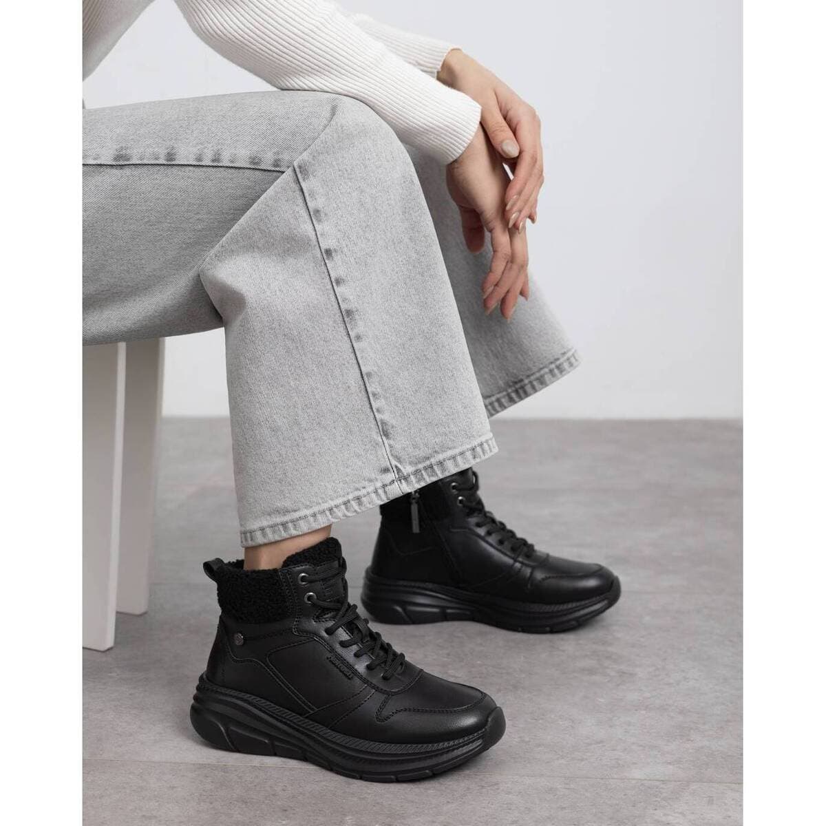 Women's Sneakers Refresh Black