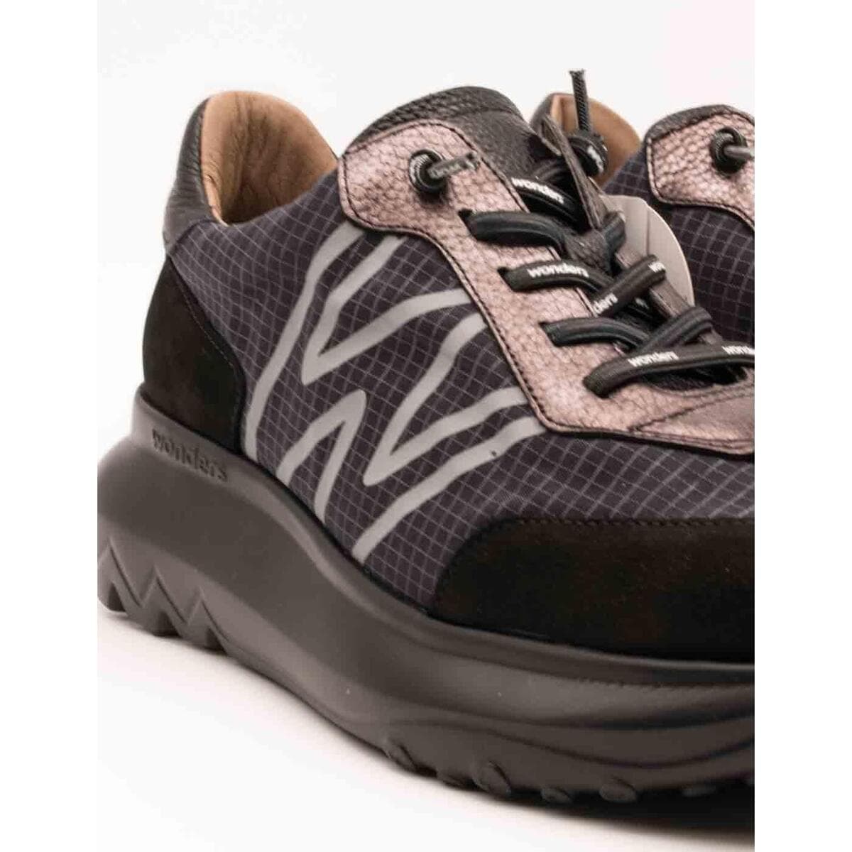 Women's Sneakers Wonders Black