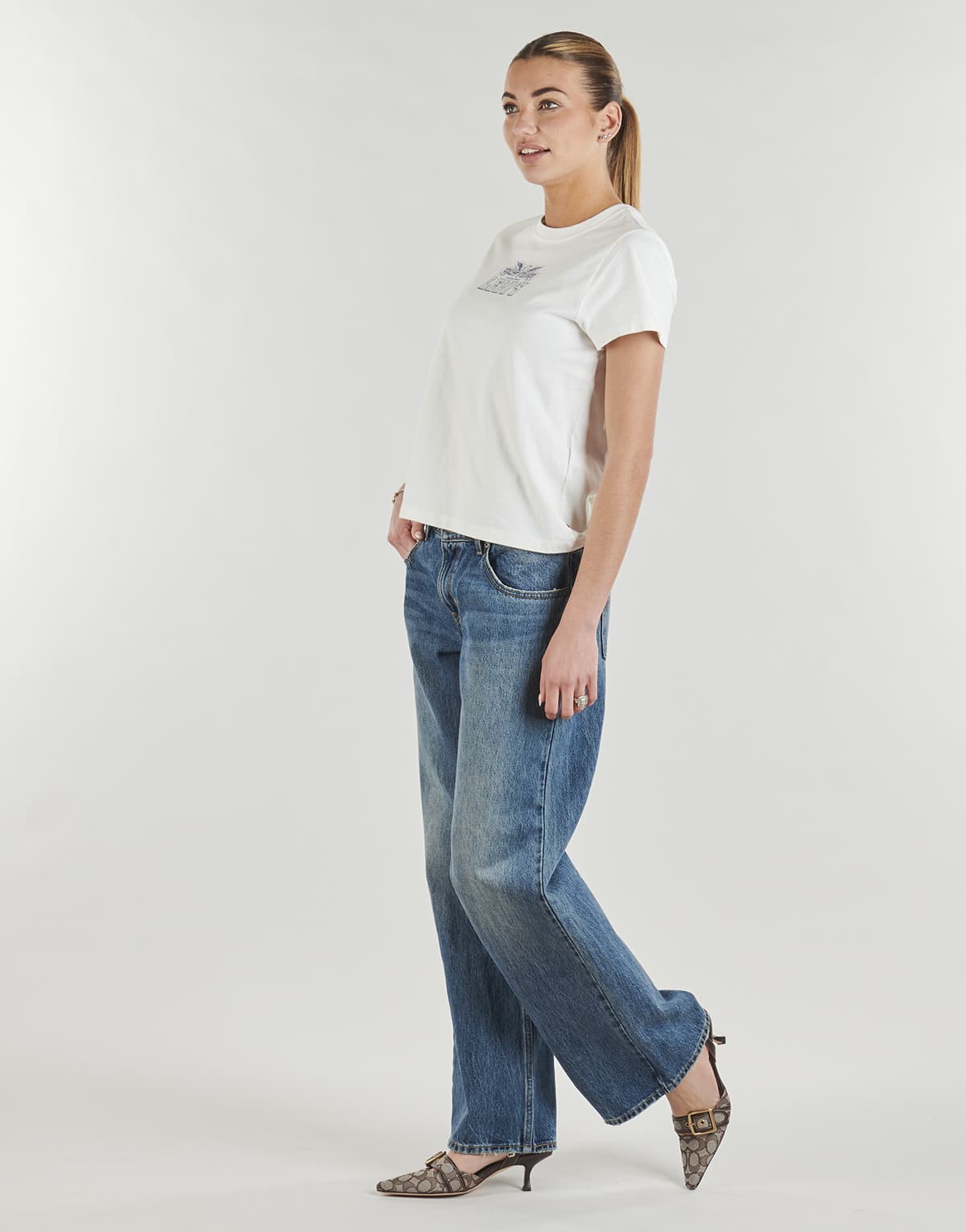 Women's T-Shirts Levis White
