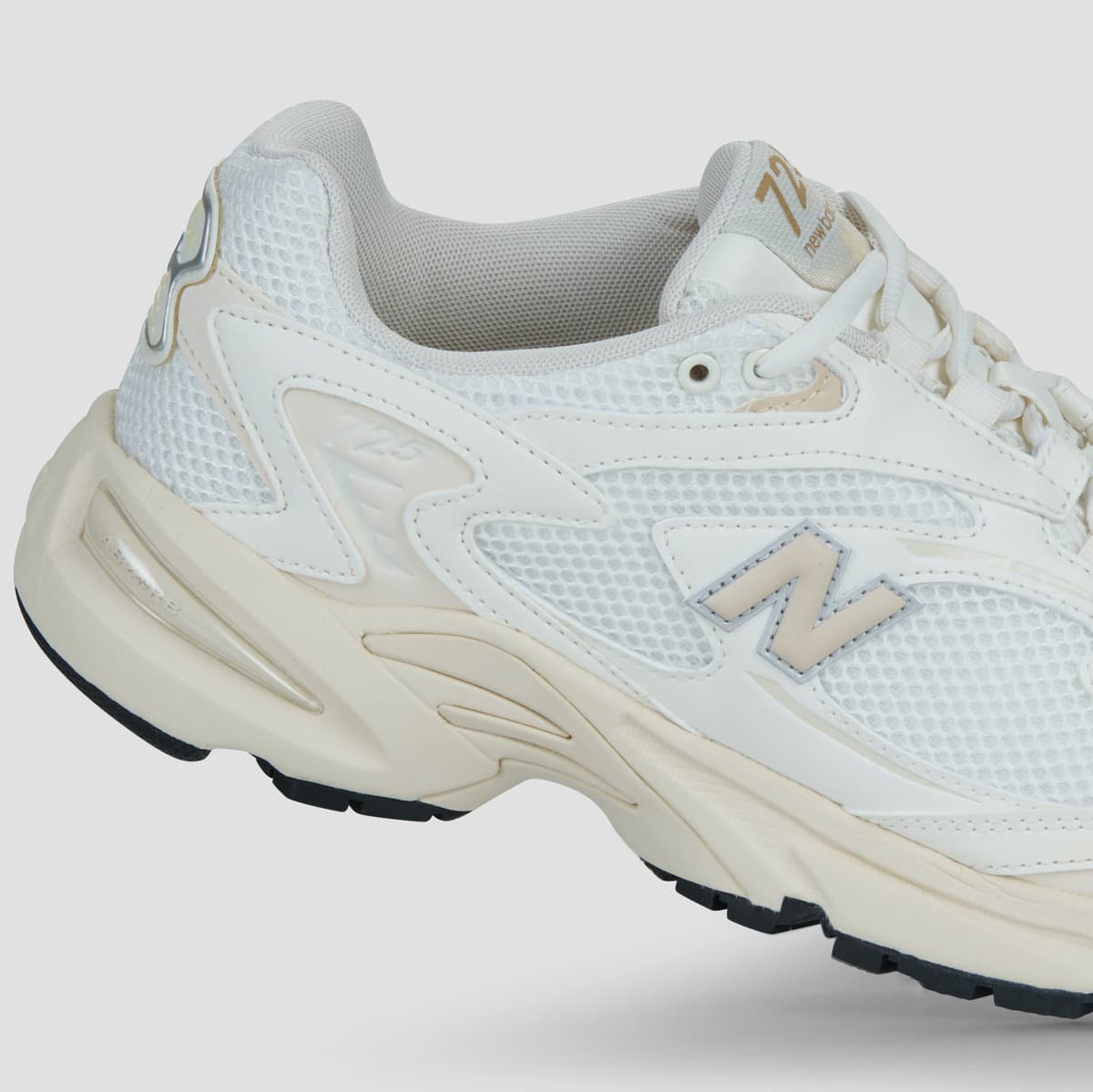 Women's Sneakers New Balance Beige