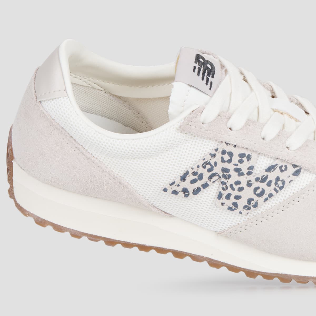 Women's Sneakers New Balance Beige