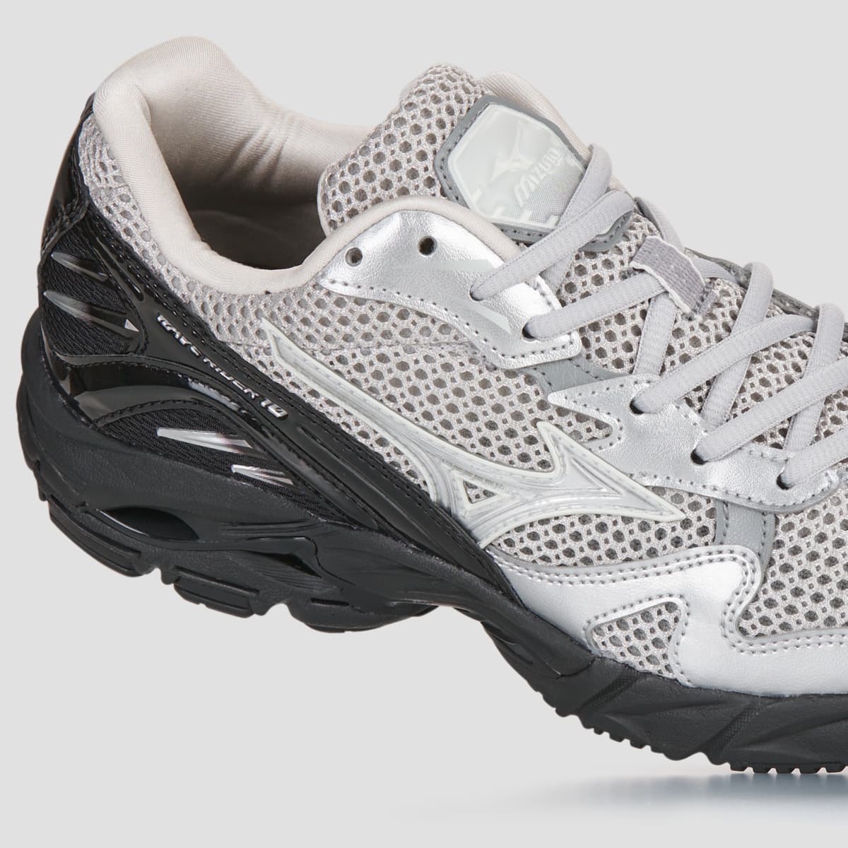 Women's Sports Shoes Mizuno Silver