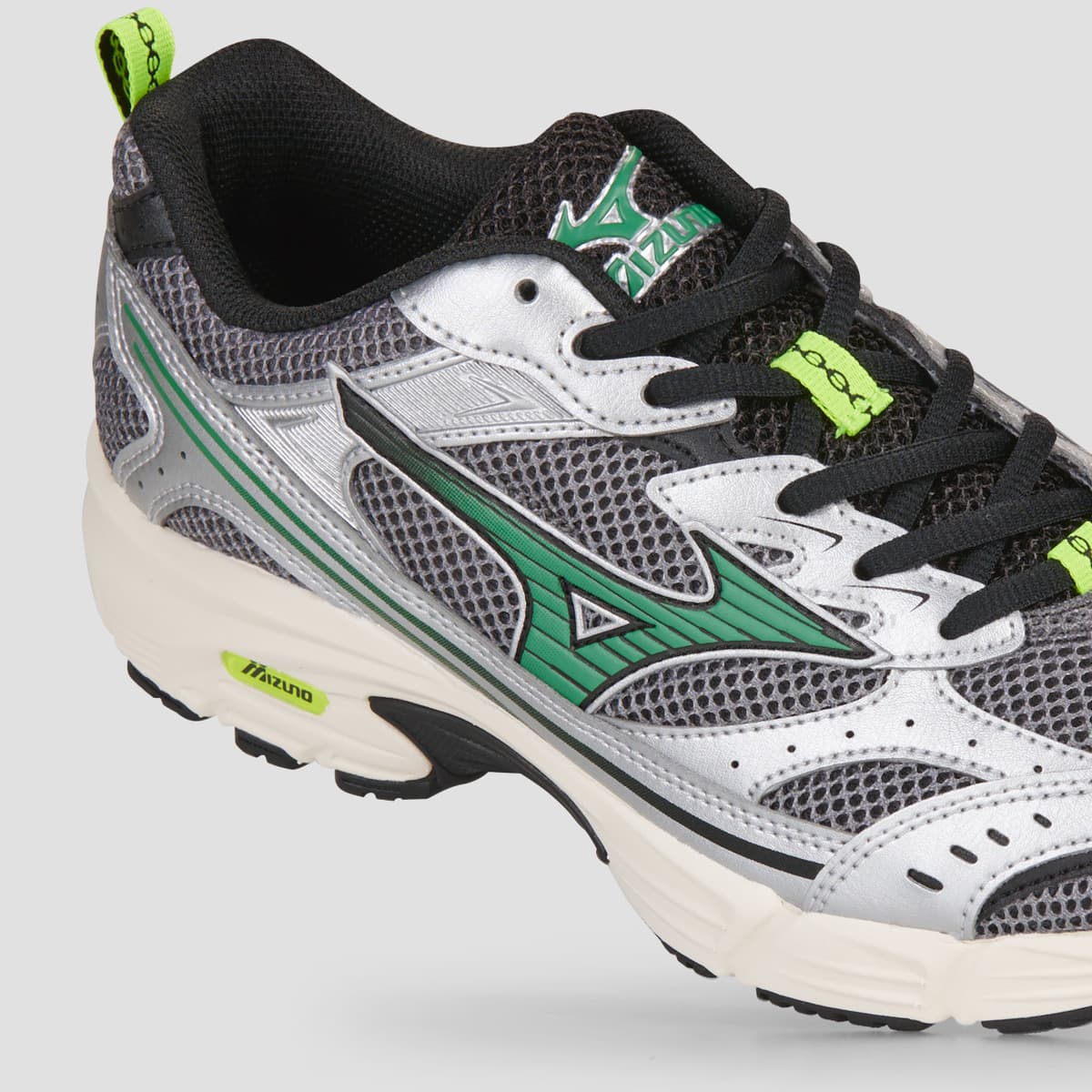 Women's Sports Shoes Mizuno Silver