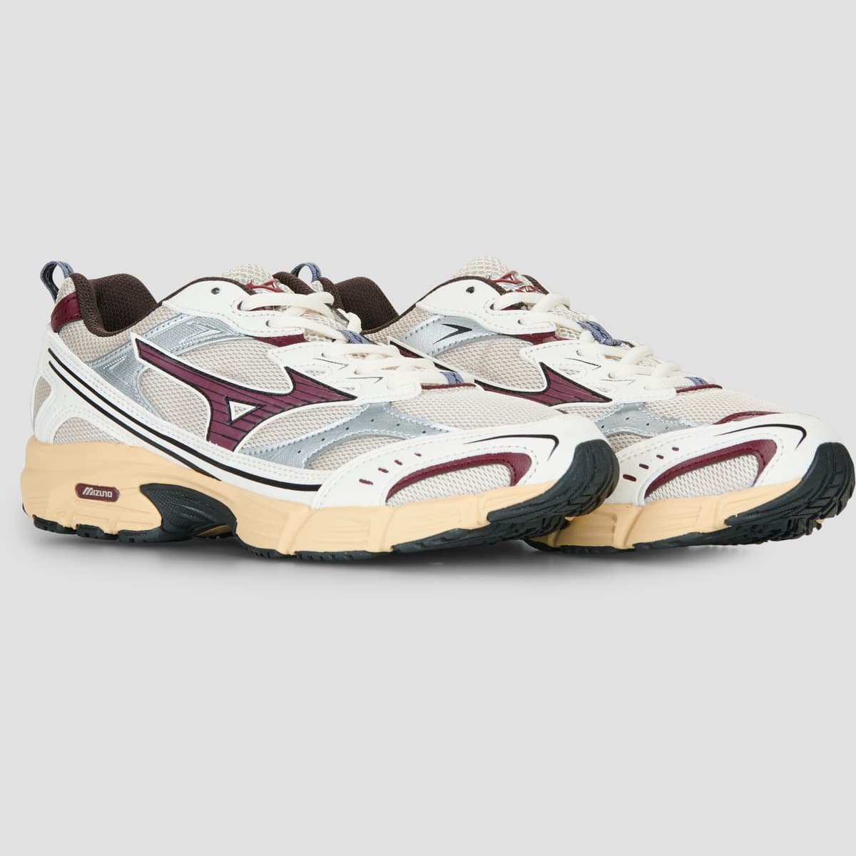 Women's Sports Shoes Mizuno White