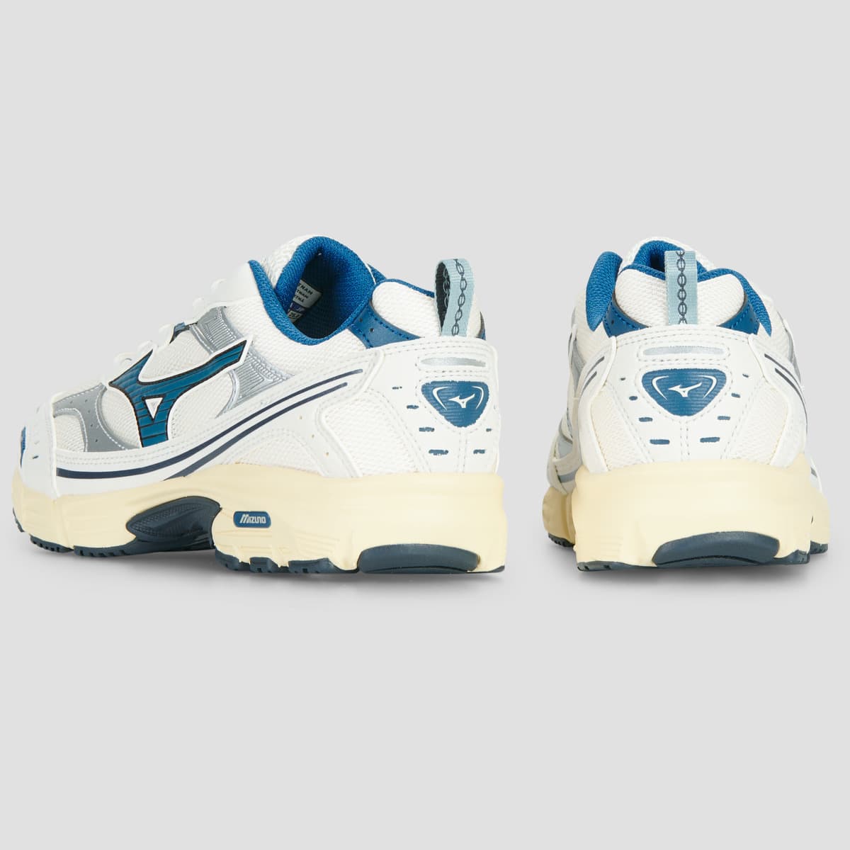 Men's Sports Shoes Mizuno White