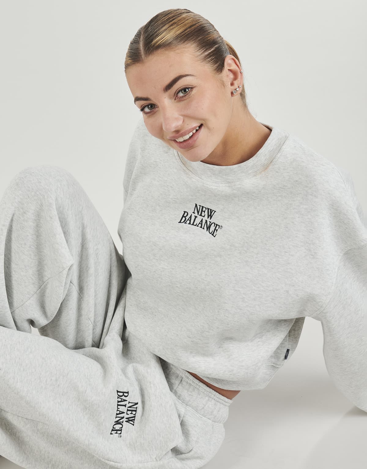 Women's Sports T-Shirts New Balance Gray