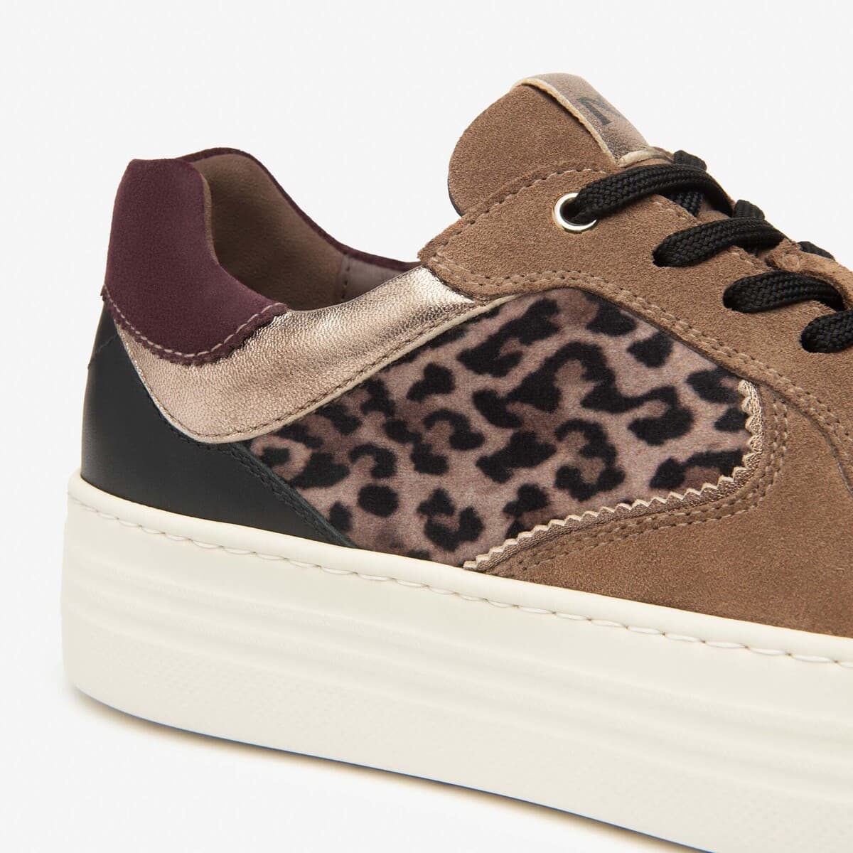 Women's Sneakers NeroGiardini Beige