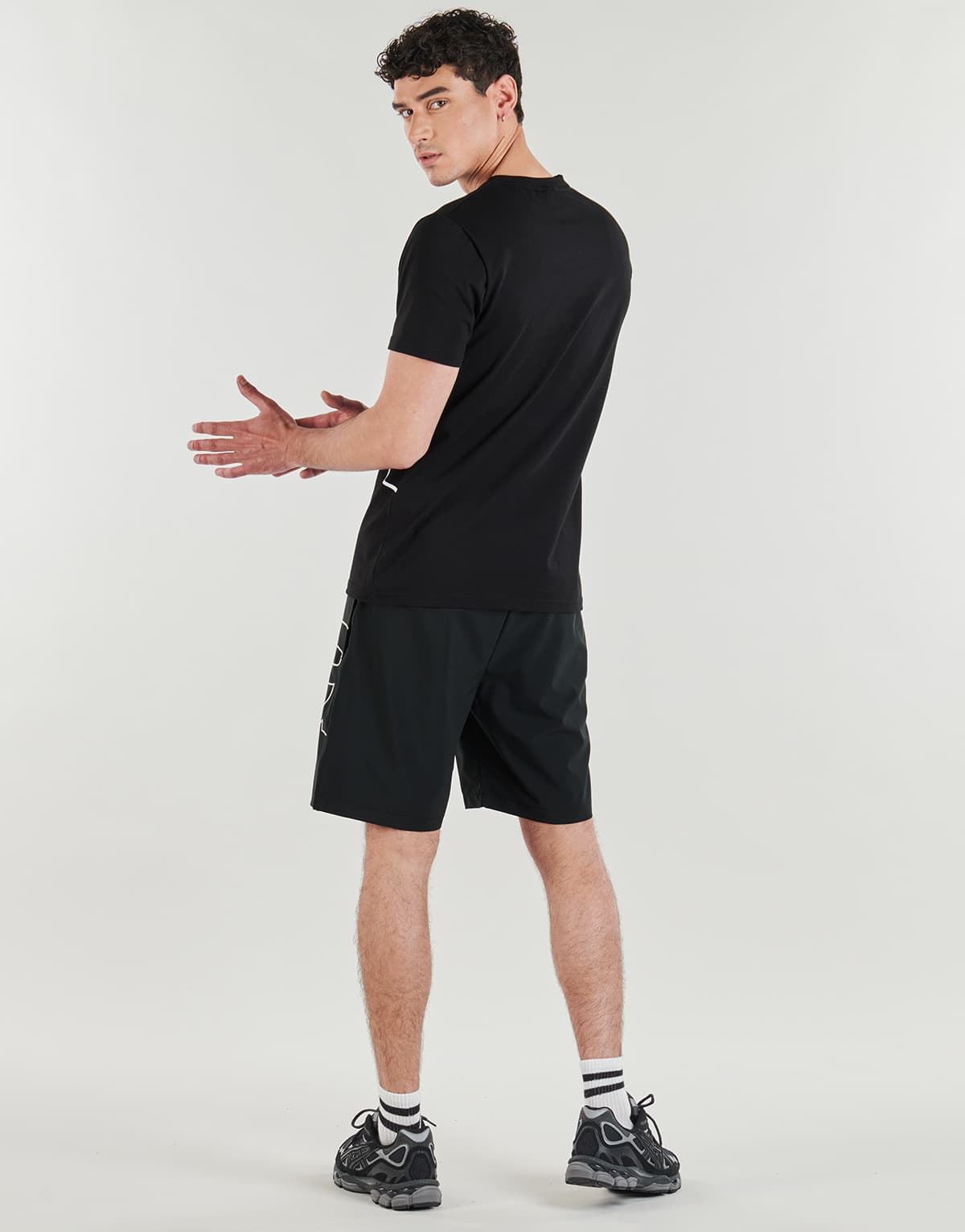 Men's T-Shirts Helvetica Black