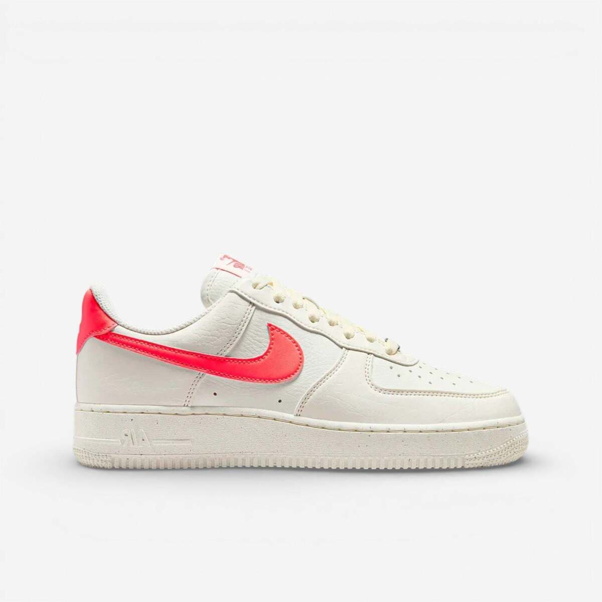 Men's Sneakers Nike Beige