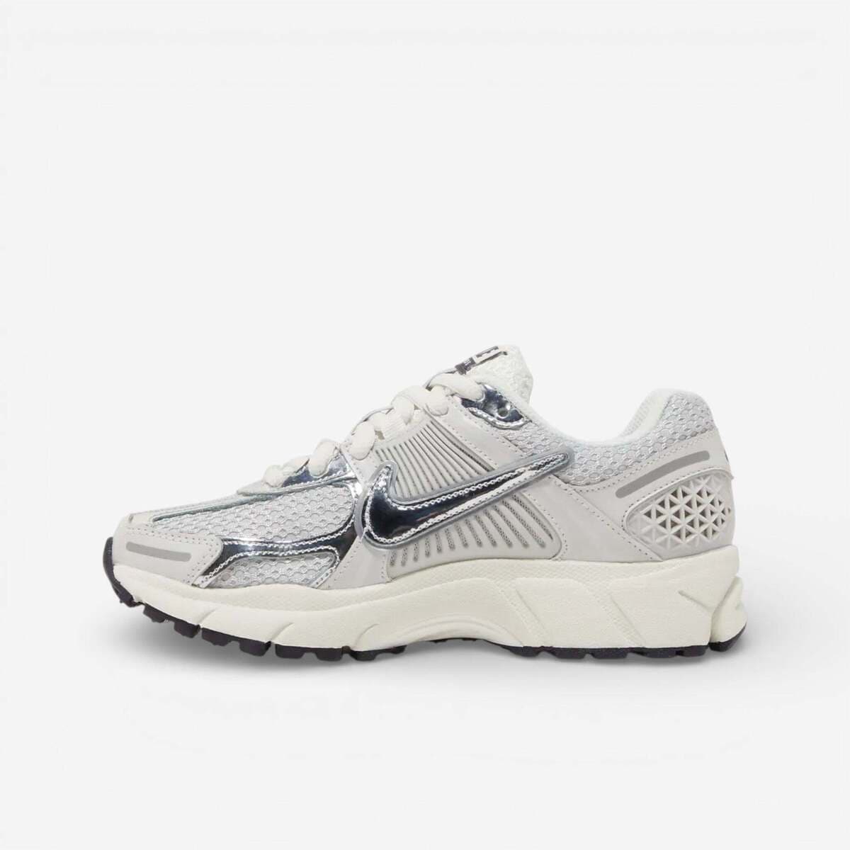 Women's Sneakers Nike Gray