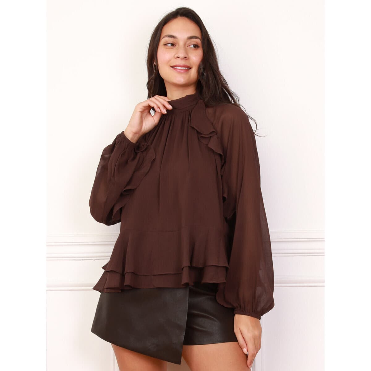 Women's T-Shirts La Modeuse Brown