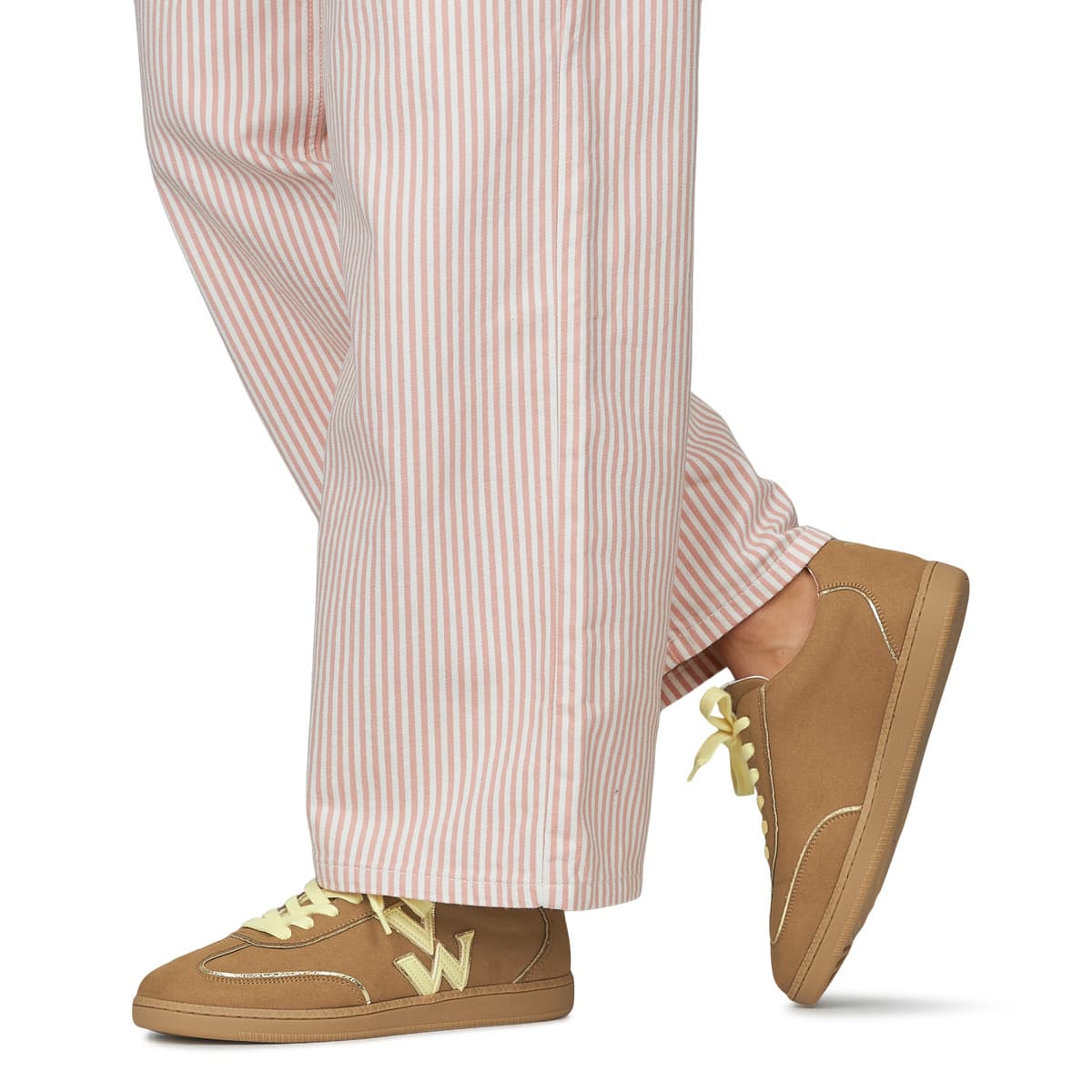 Women's Sneakers Vanessa Wu Brown