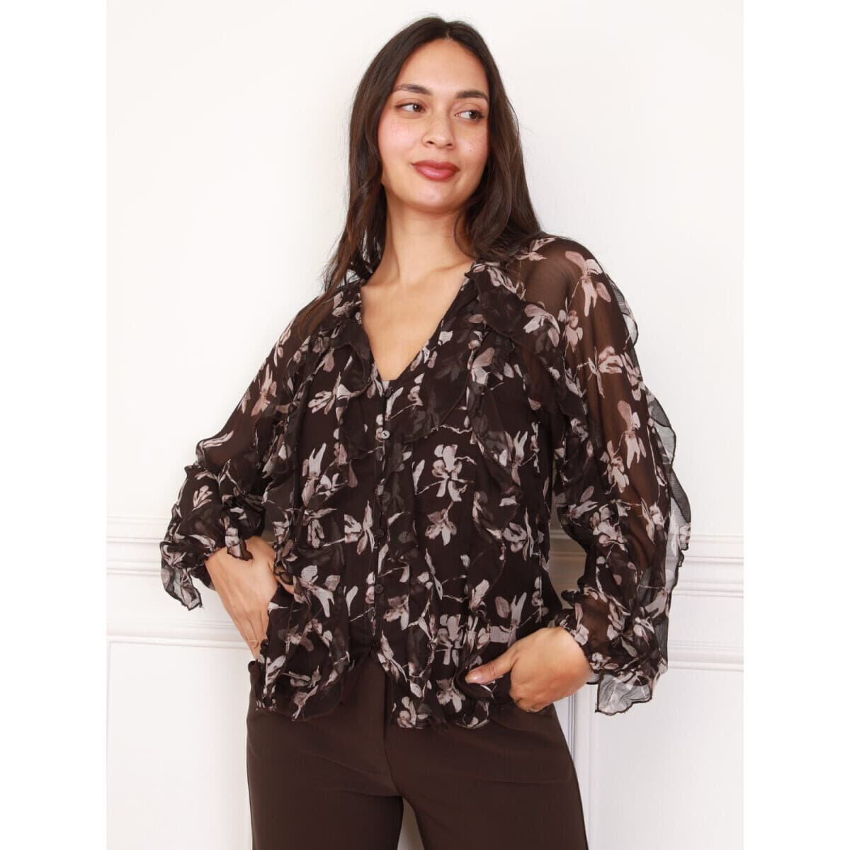 Women's T-Shirts La Modeuse Brown