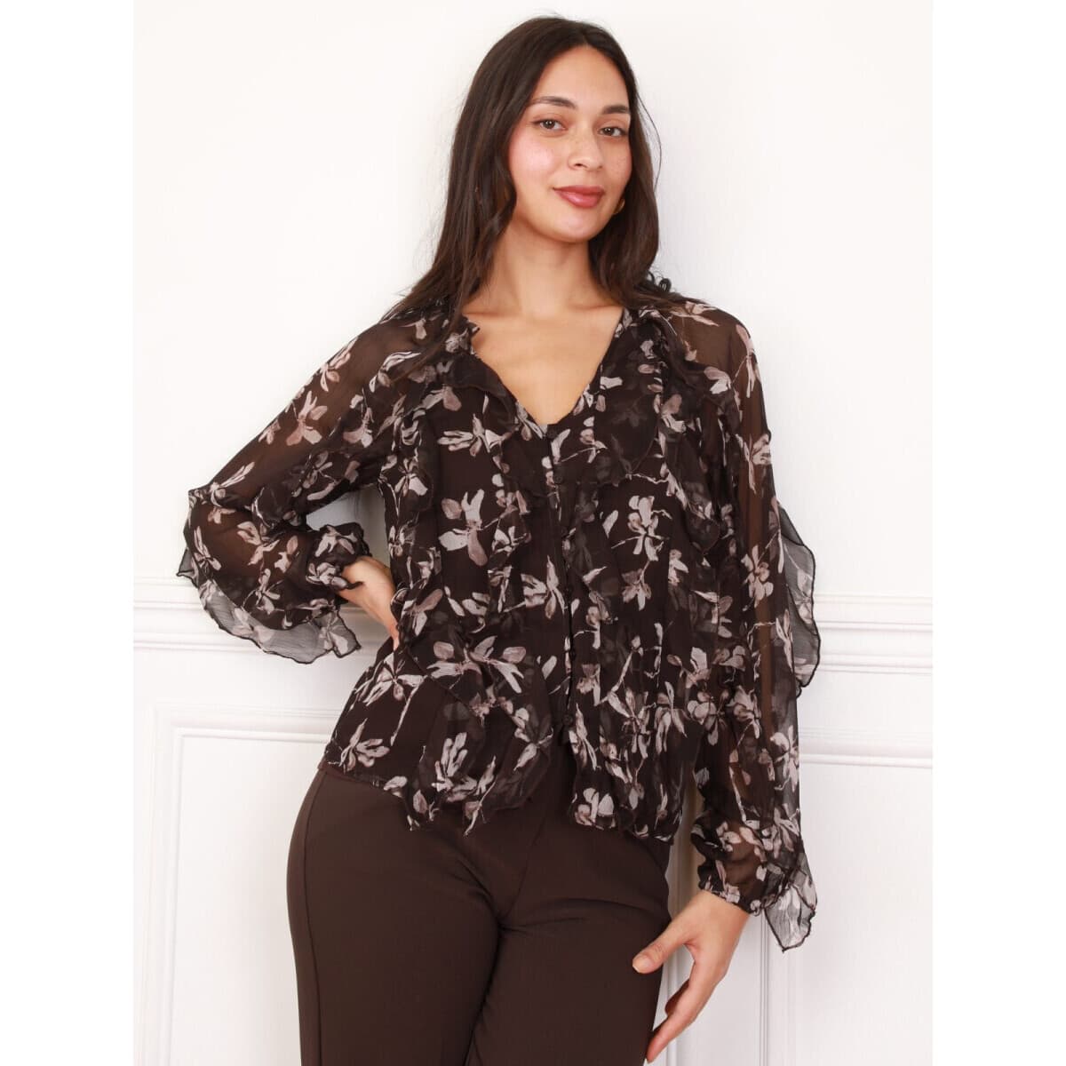 Women's T-Shirts La Modeuse Brown