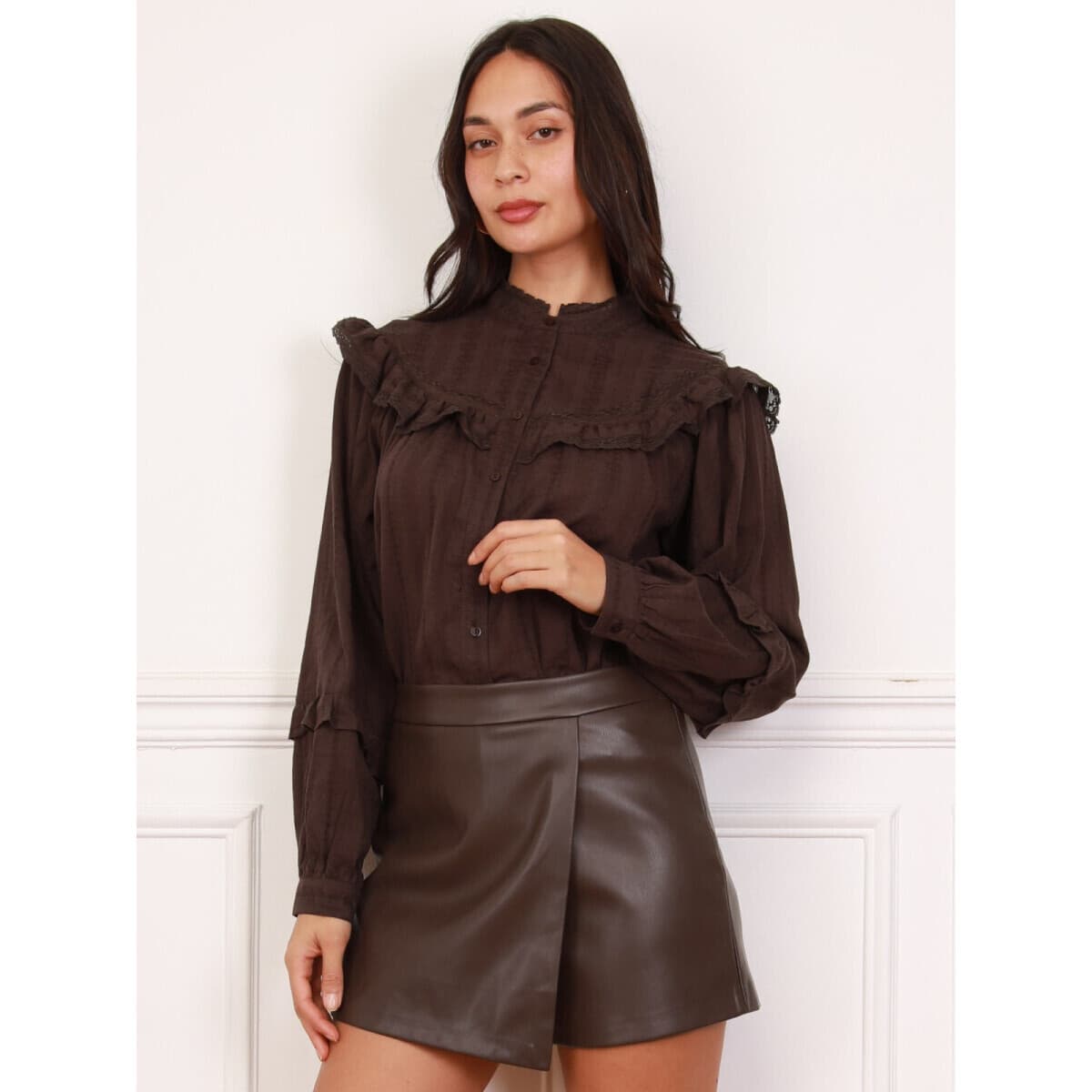 Women's T-Shirts La Modeuse Brown