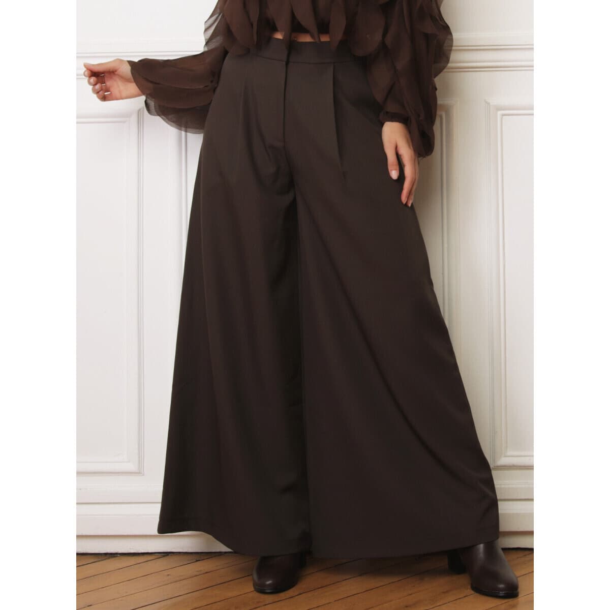 Women's Pants La Modeuse Brown