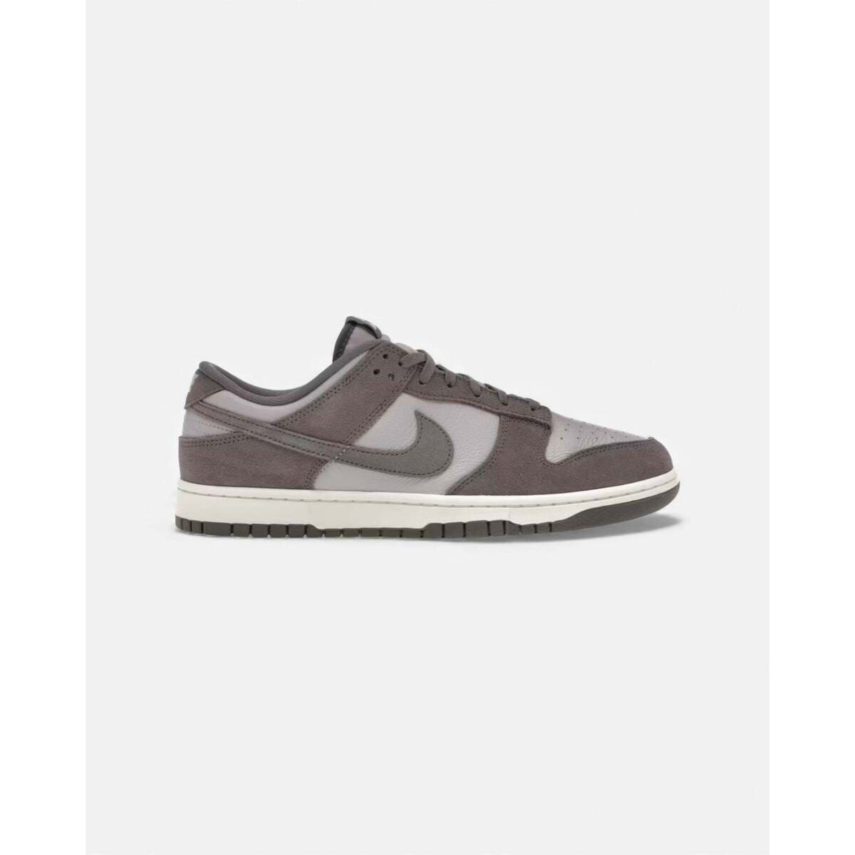 Sneakers Nike Dunk Low SE Platinum Violet Cave Stone