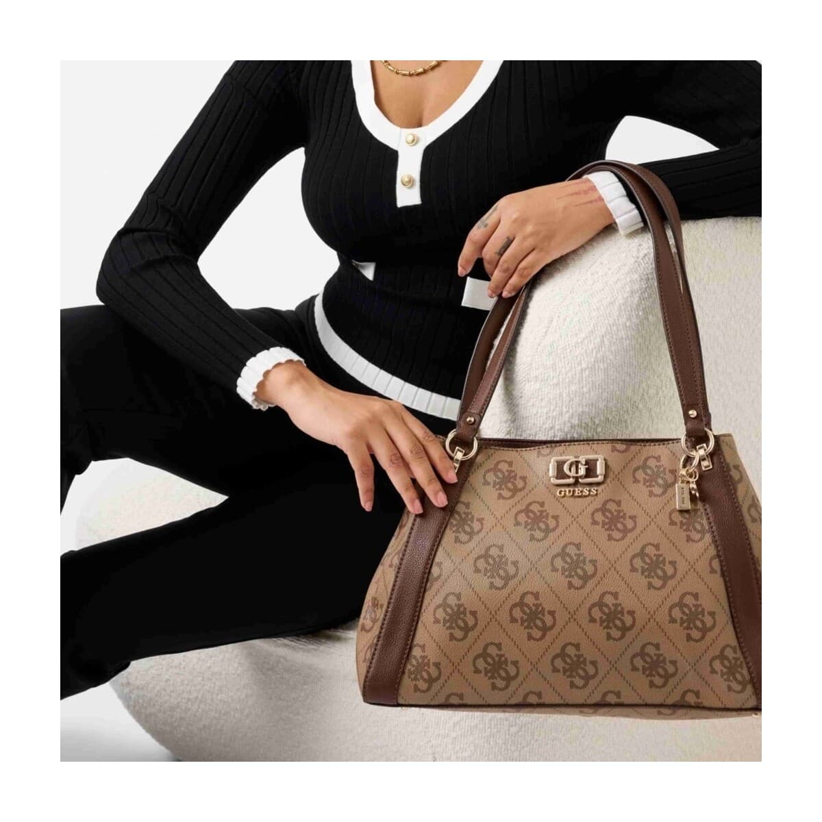 Women's Shoulder Bags Guess Brown