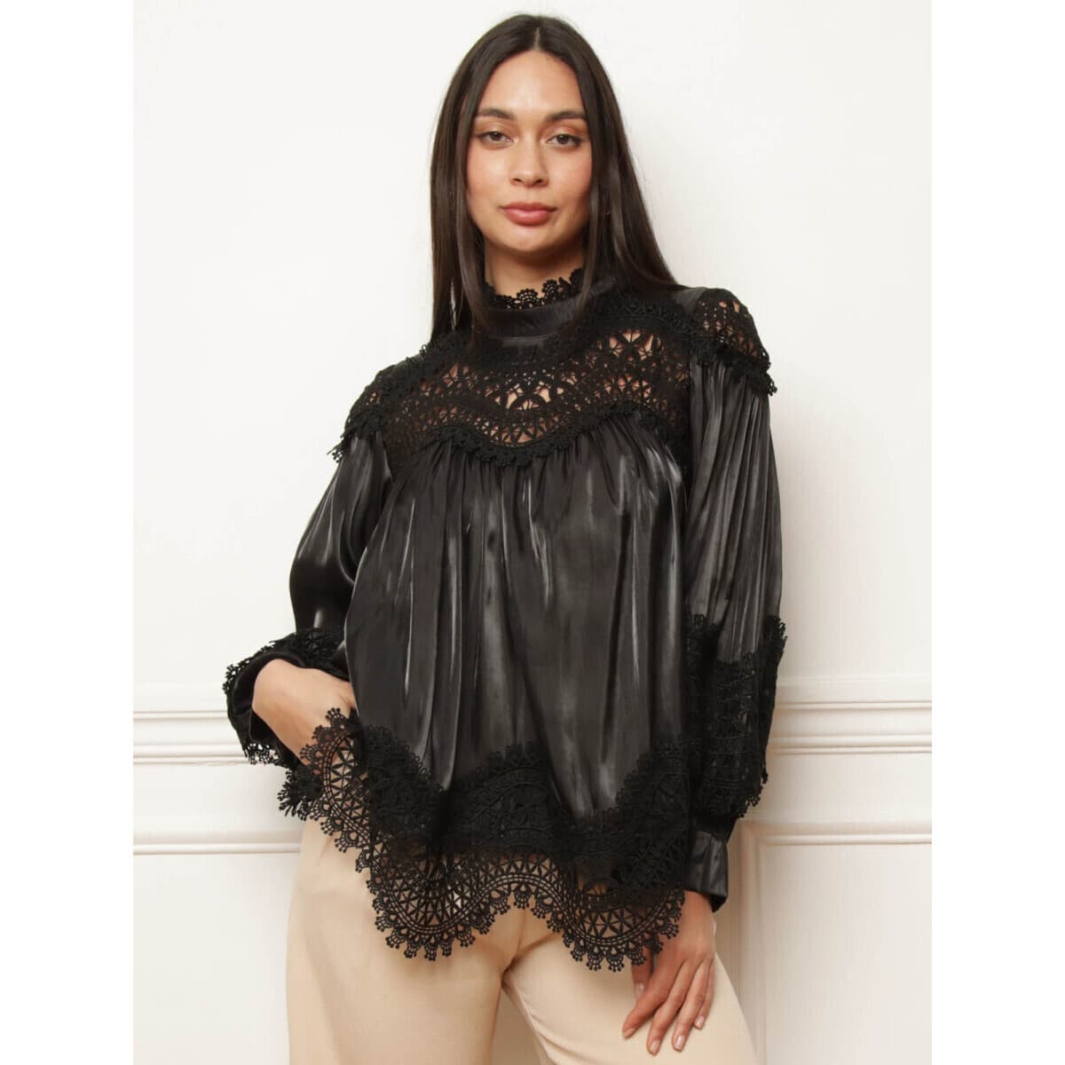 Women's T-Shirts La Modeuse Black