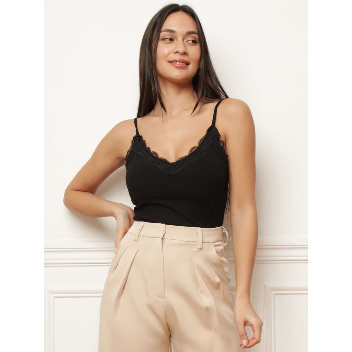 Women's Sleeveless Tops La Modeuse Black