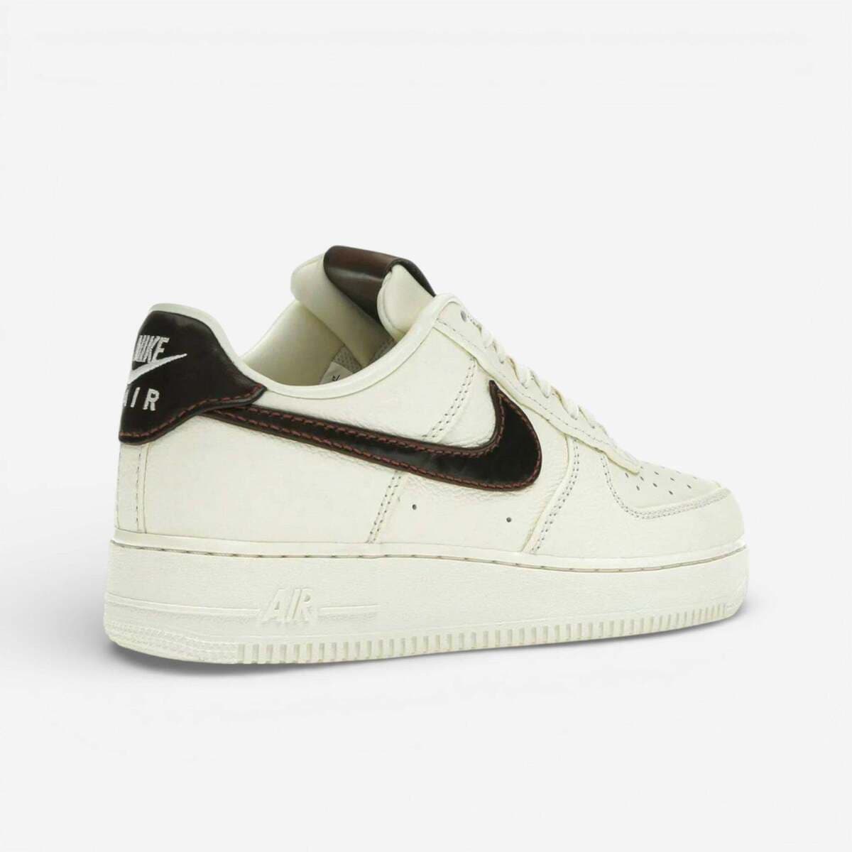 Men's Sneakers Nike Brown