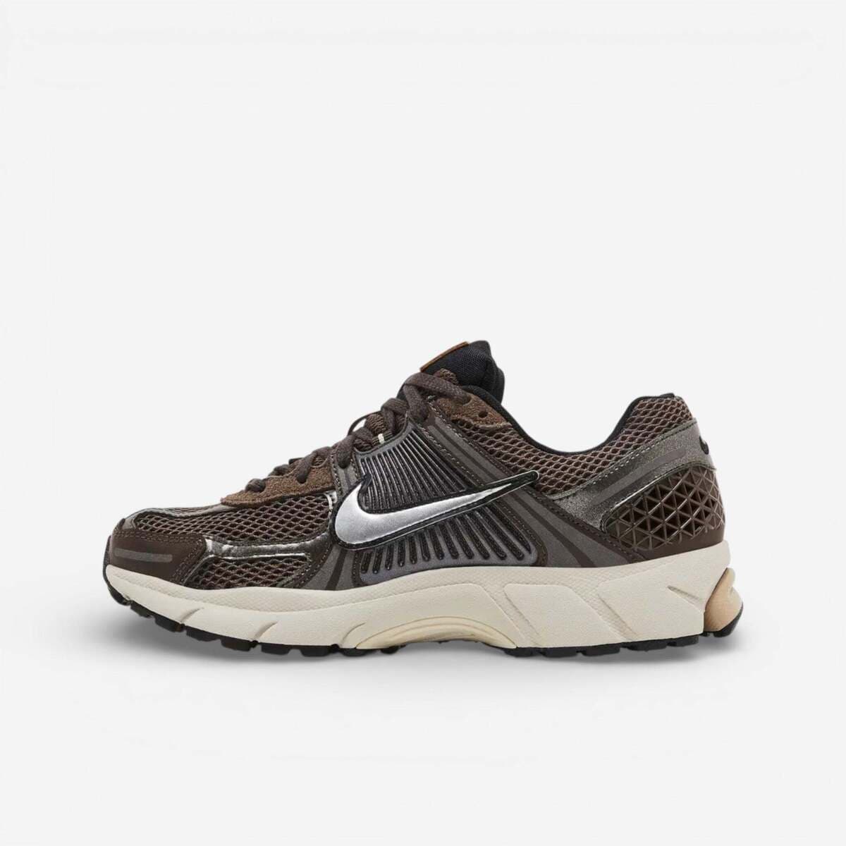Women's Sneakers Nike Brown