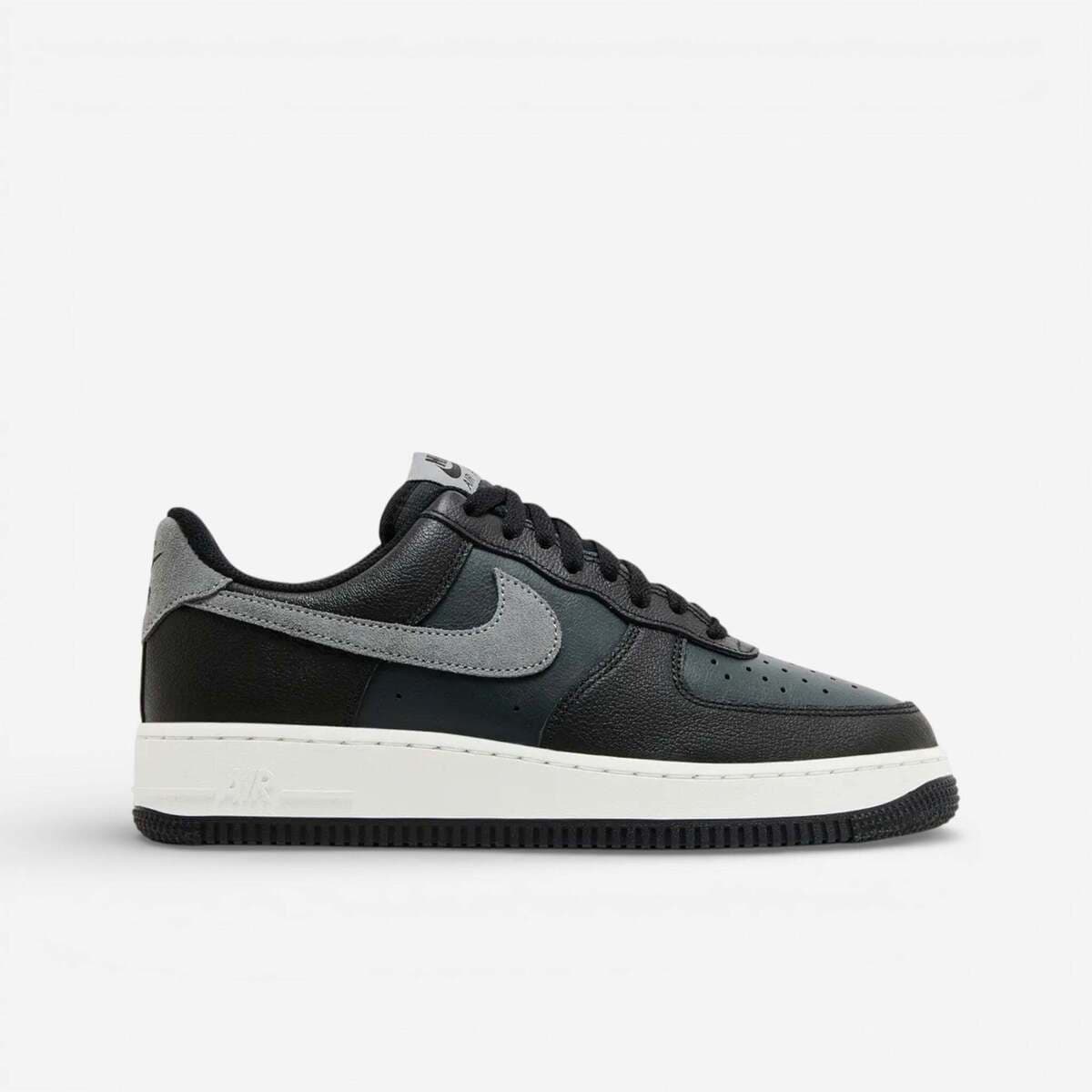 Men's Sneakers Nike Gray