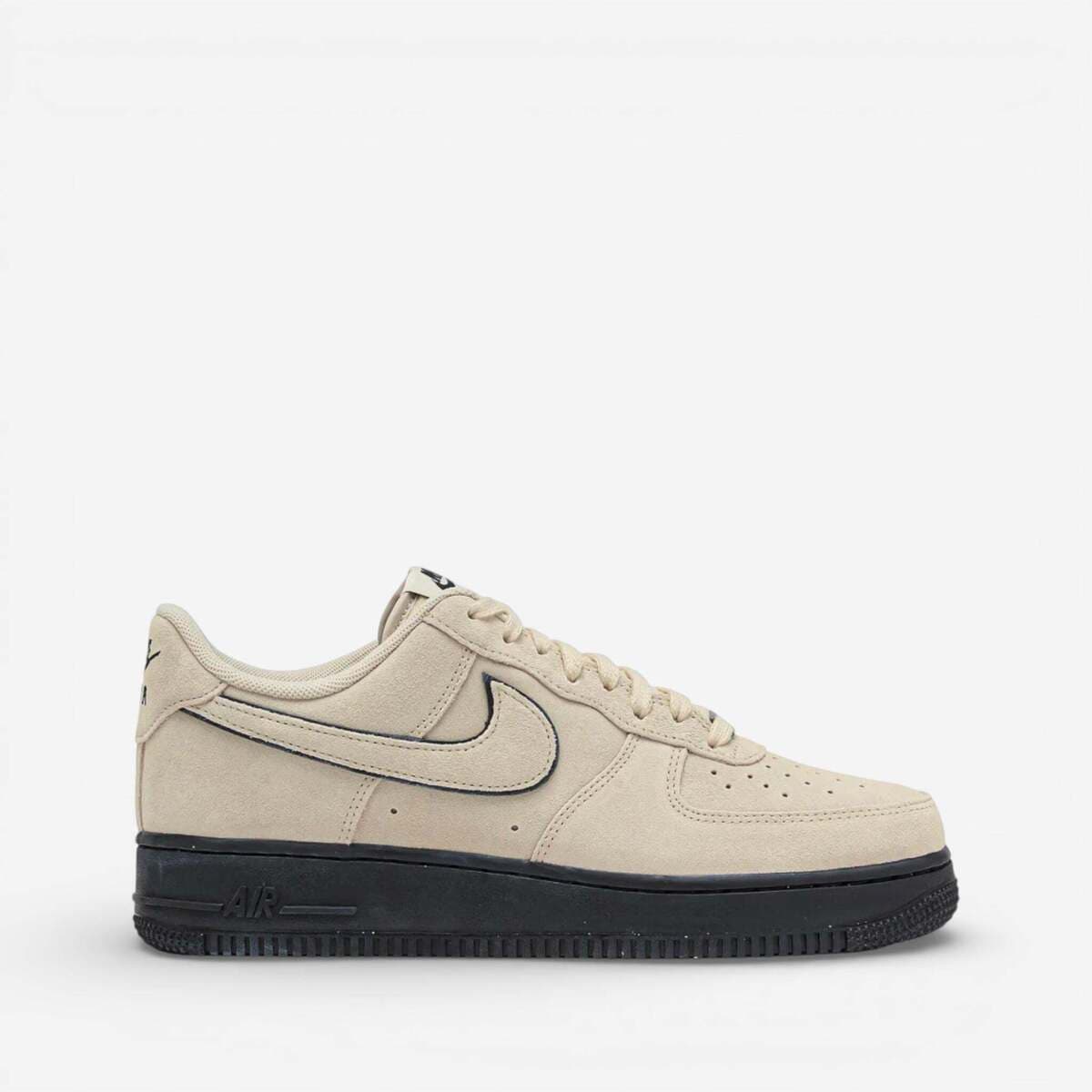 Xαμηλά Sneakers Nike Air Force 1 '07 LV8 Light Khaki Black