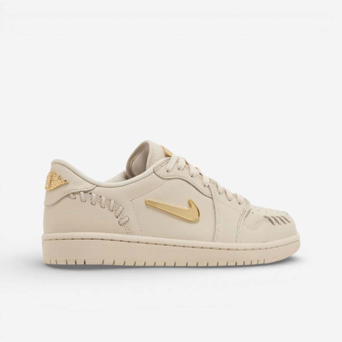 Women's Sneakers Nike Beige