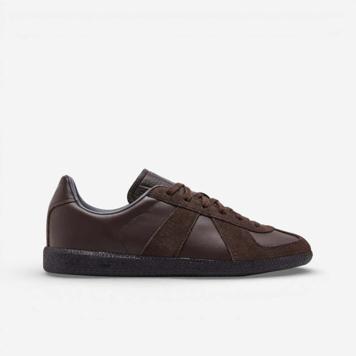 Men's Sneakers adidas Brown