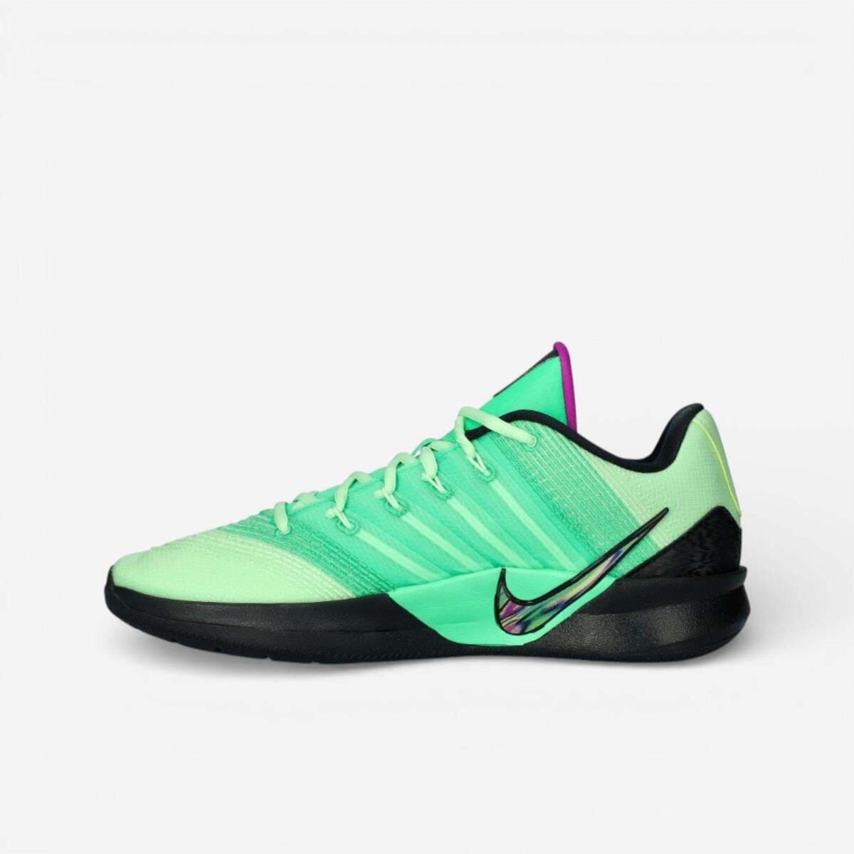 Women's Basketball Shoes Nike White