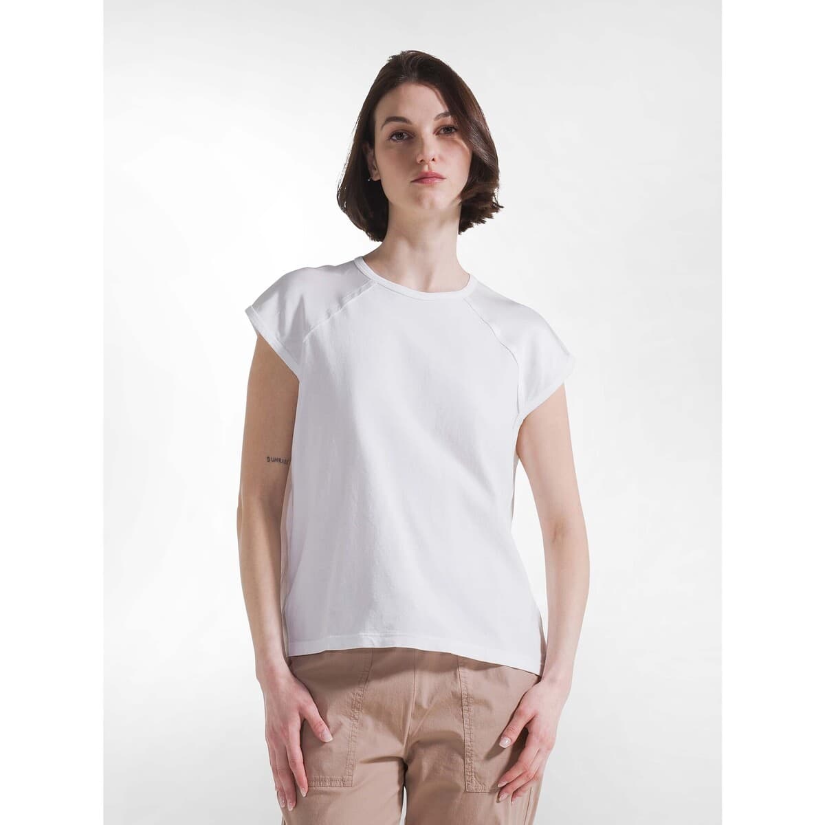 Women's T-Shirts Deha White