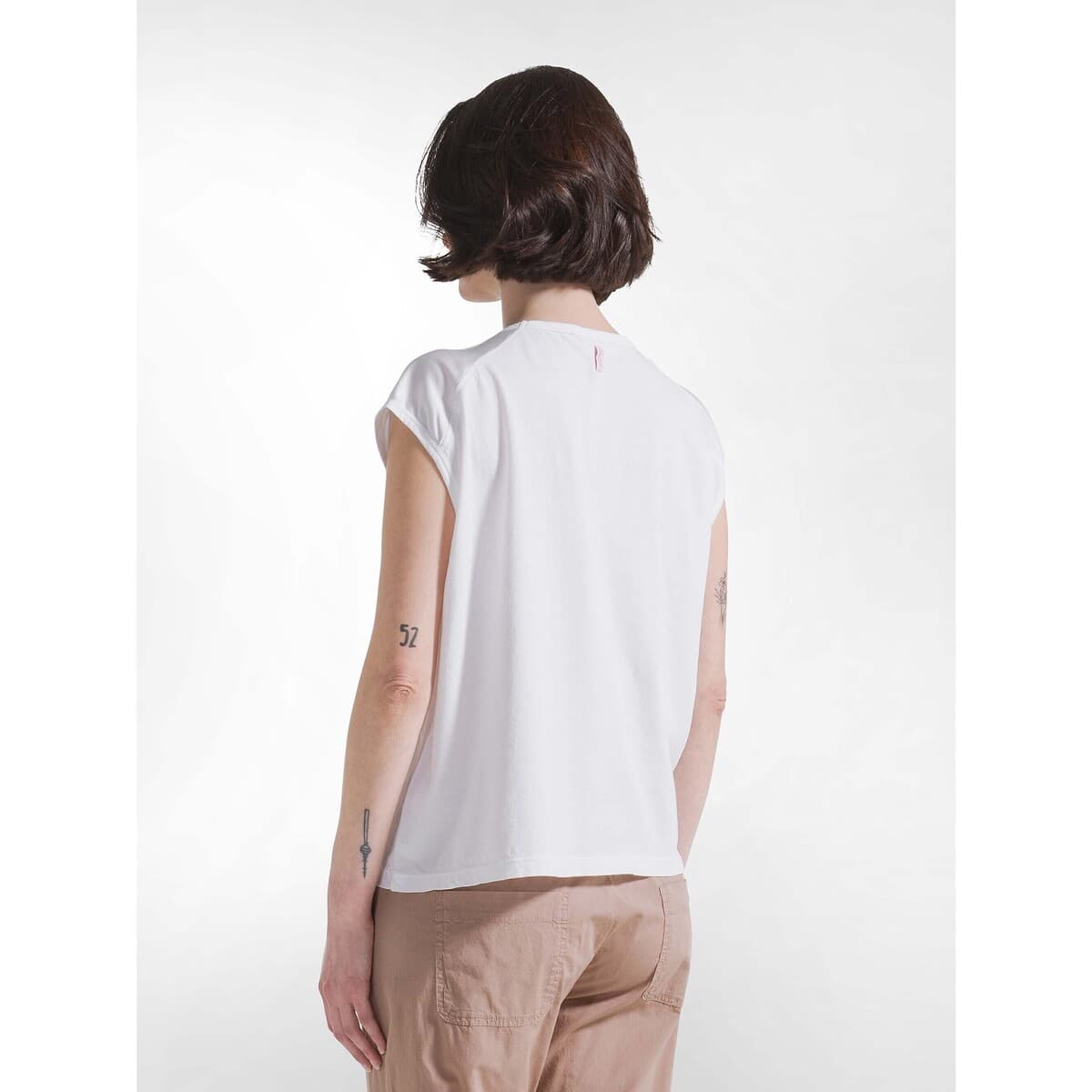 Women's T-Shirts Deha White