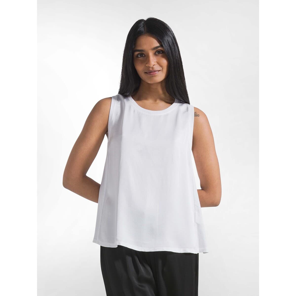 Women's Sleeveless Tops Deha White