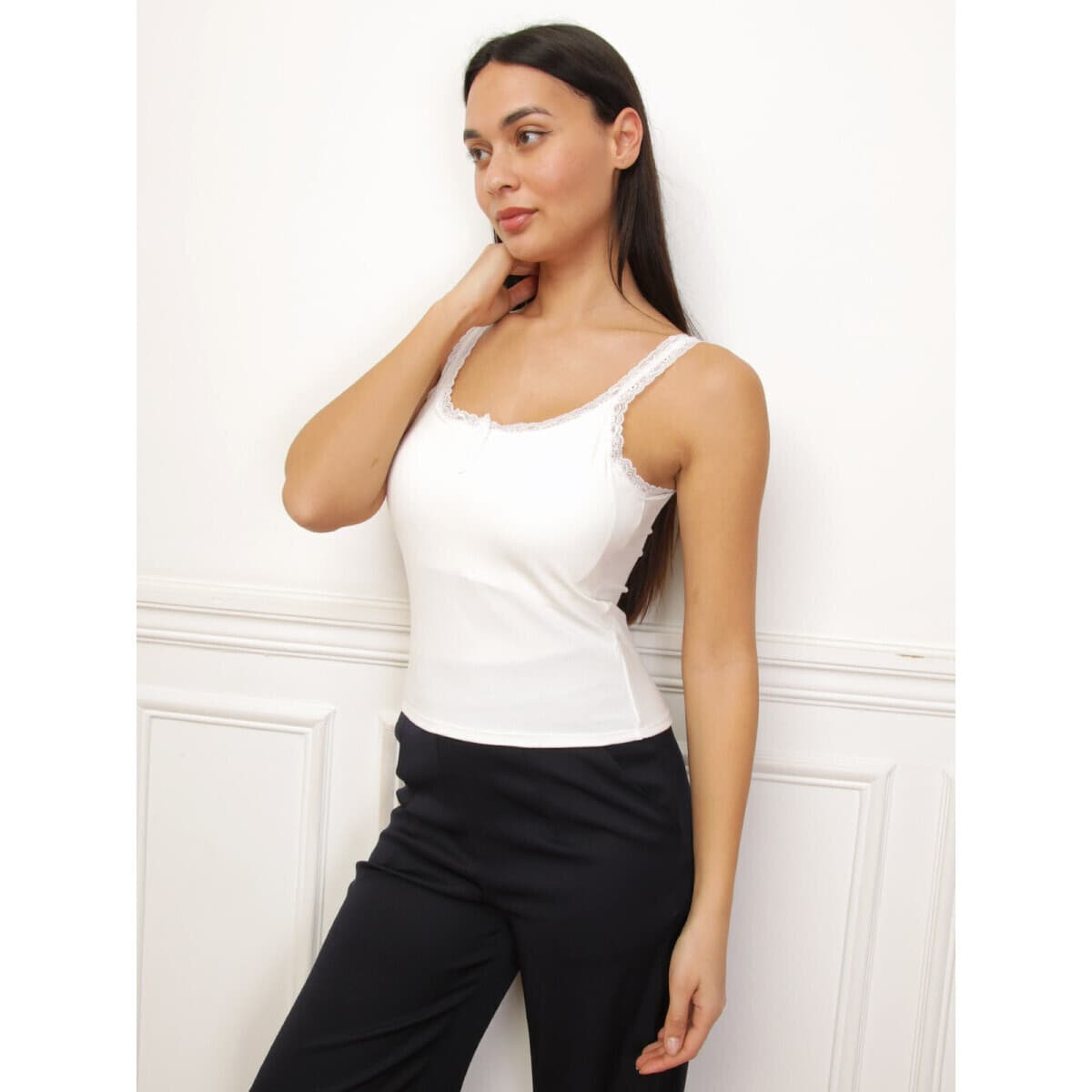 Women's Sleeveless Tops La Modeuse White