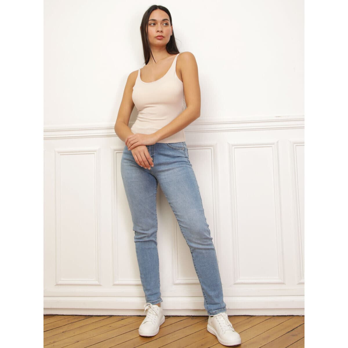 Women's Sleeveless Tops La Modeuse Beige