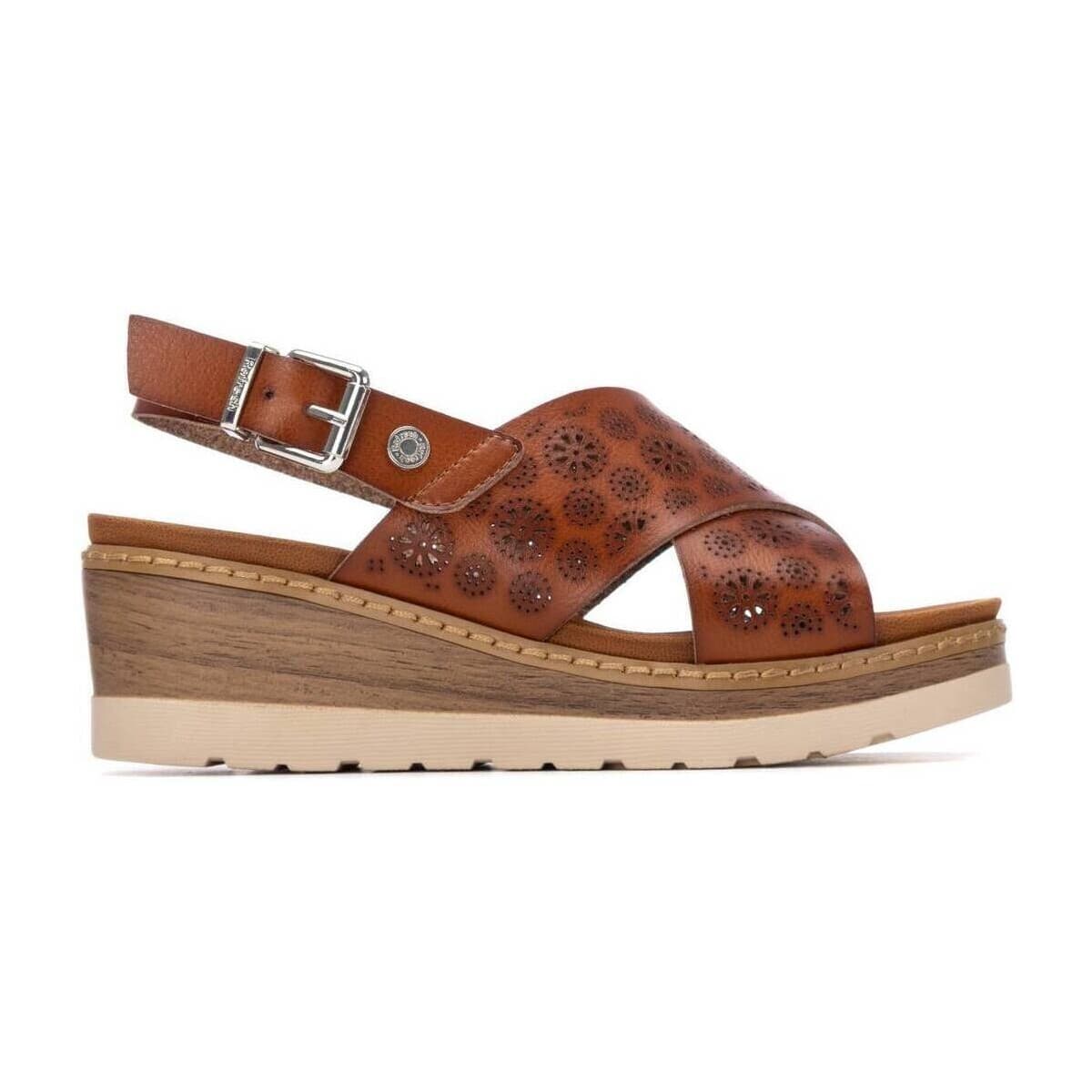 Σανδάλια με πλατφόρμα Refresh 17516301