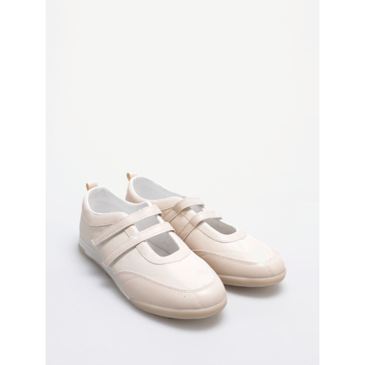 Women's Gym Shoes La Modeuse Beige