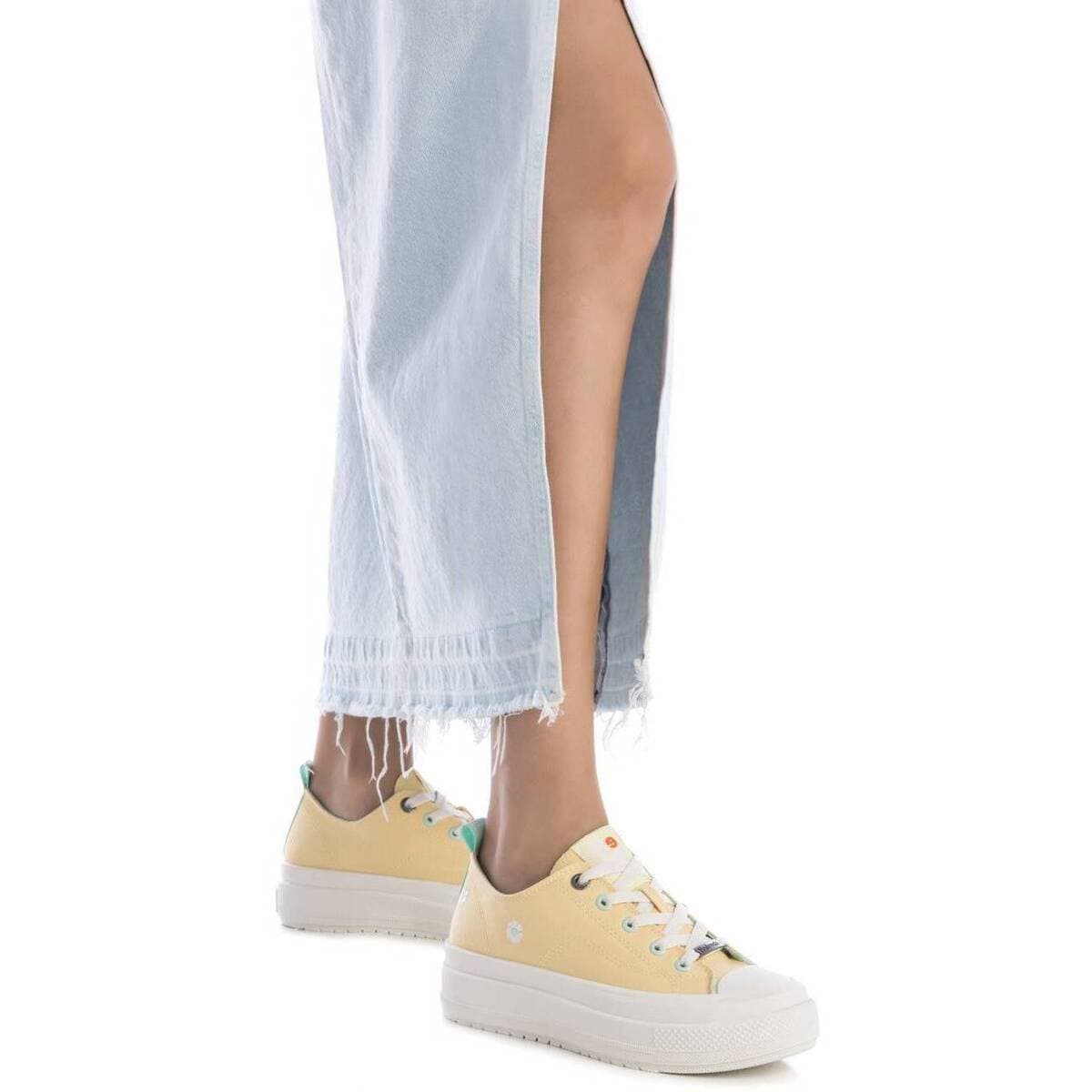 Women's Sneakers Refresh Yellow