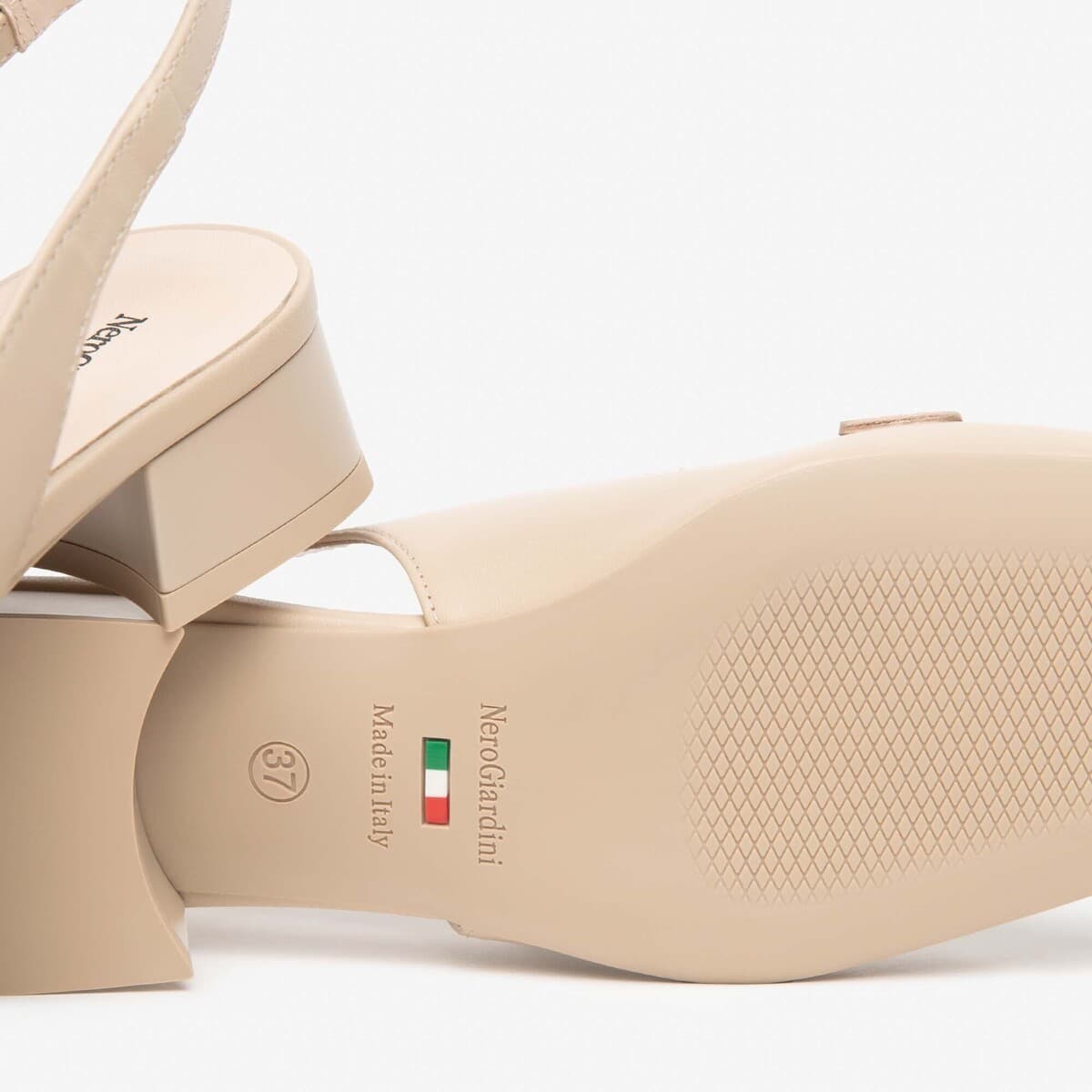 Women's Ballet Flats NeroGiardini Beige