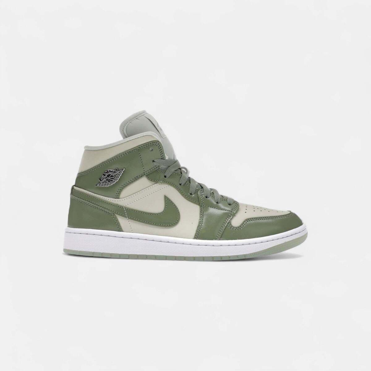 Women's Sneakers Nike Green