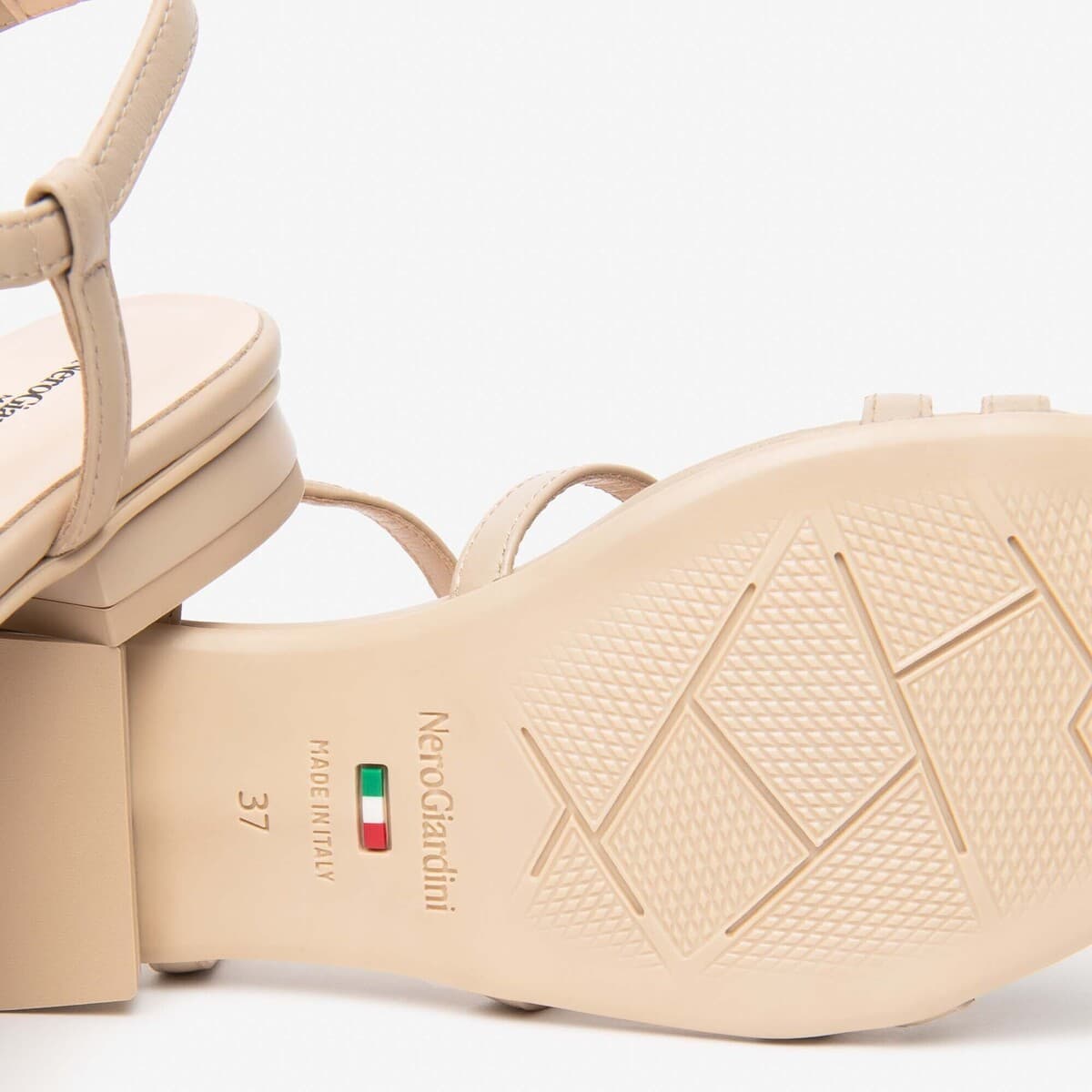 Women's Sandals NeroGiardini Beige