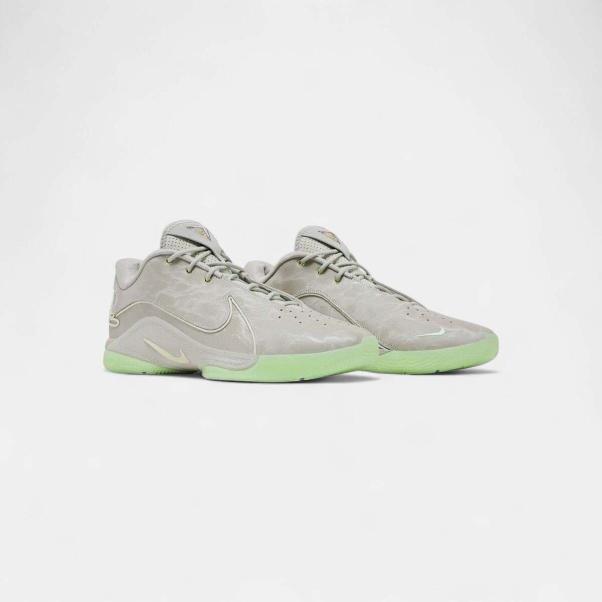 Women's Sneakers Nike White