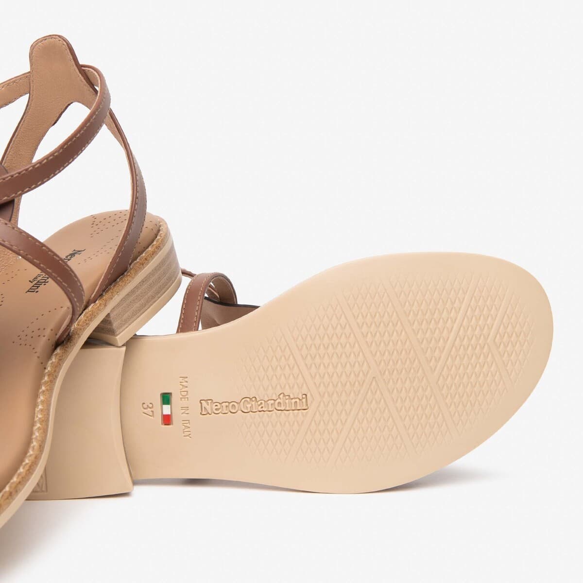 Women's Sandals NeroGiardini Brown