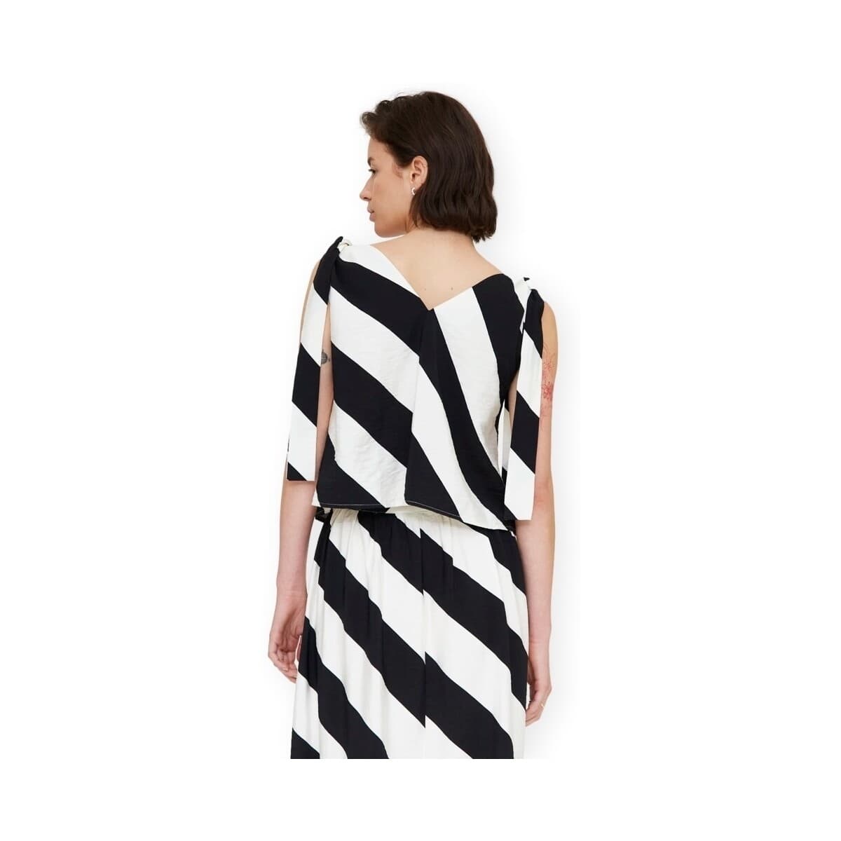 Women's T-Shirts Compania Fantastica Black